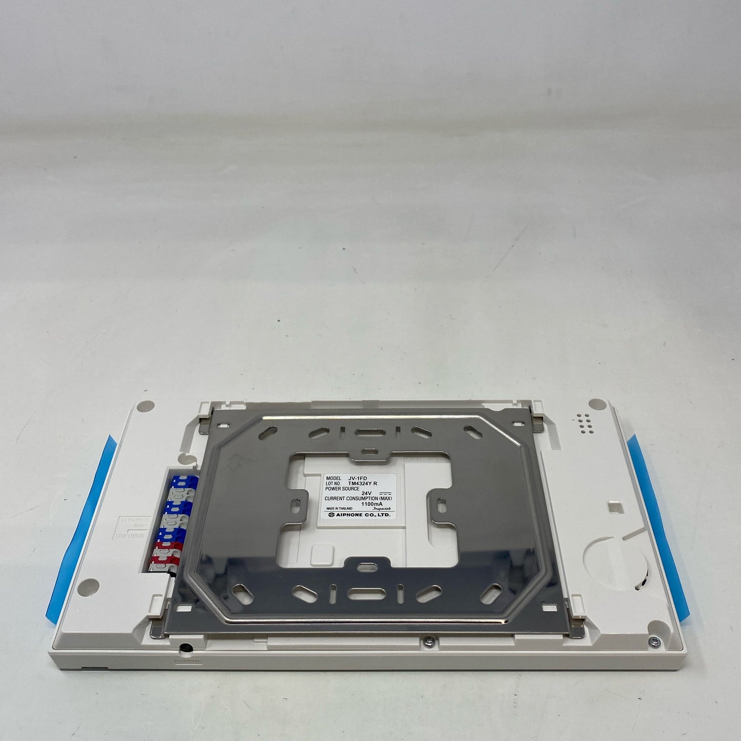 Bottom-UNT925683IC6