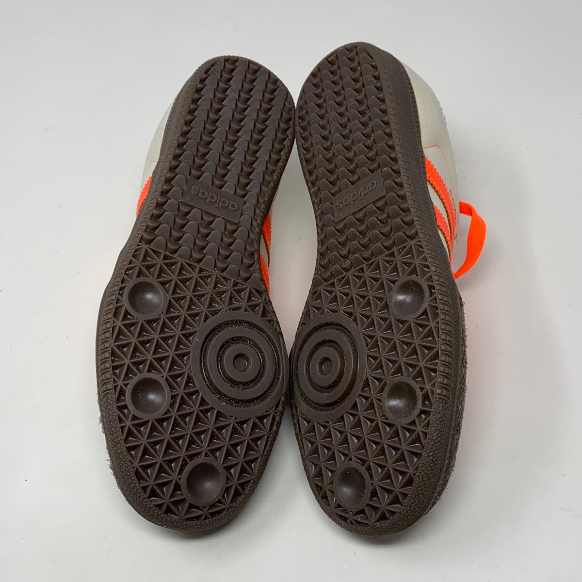 Bottom-UNT870502WO3