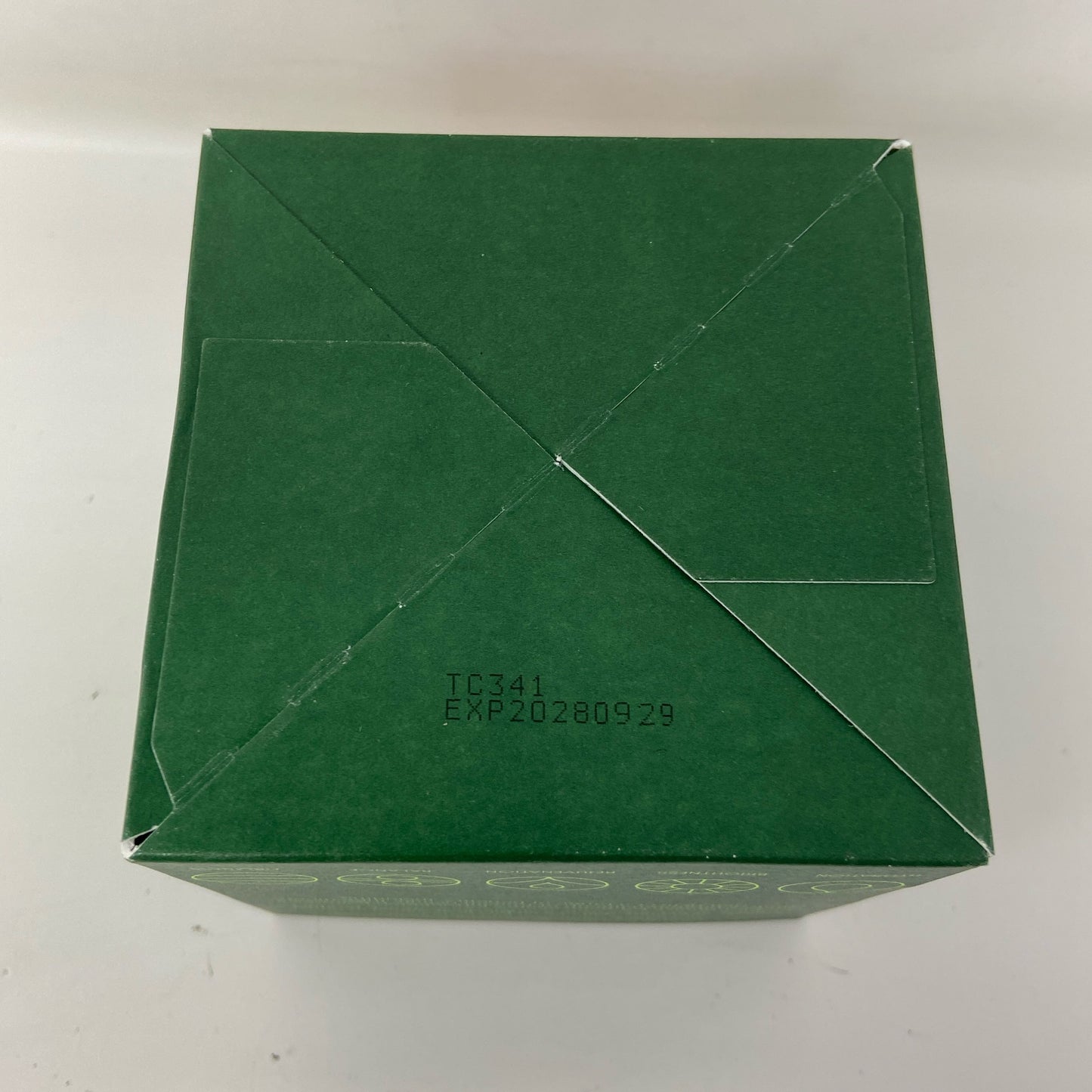 Bottom-UNT4729956CZ