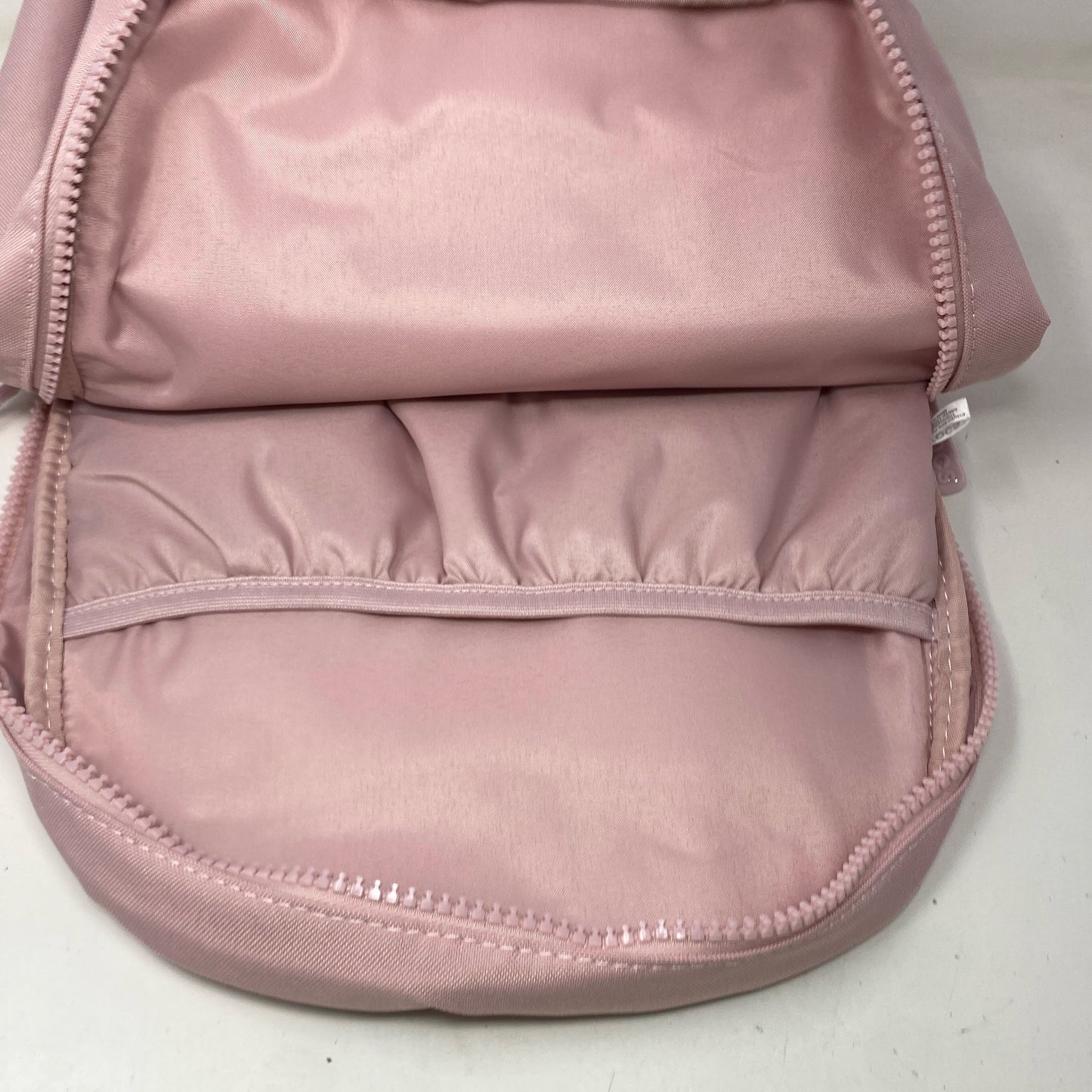 Bottom-UNT892889CZ6