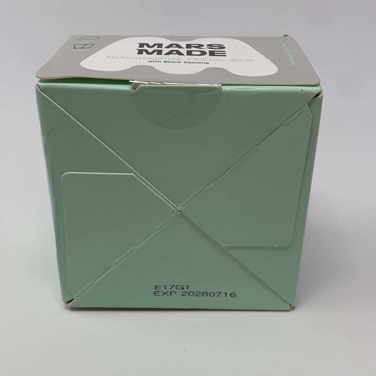 Bottom-UNT569820JPR