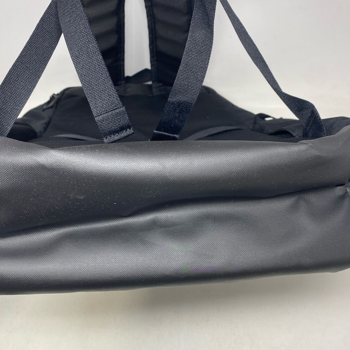 Bottom-UNT516870LYE