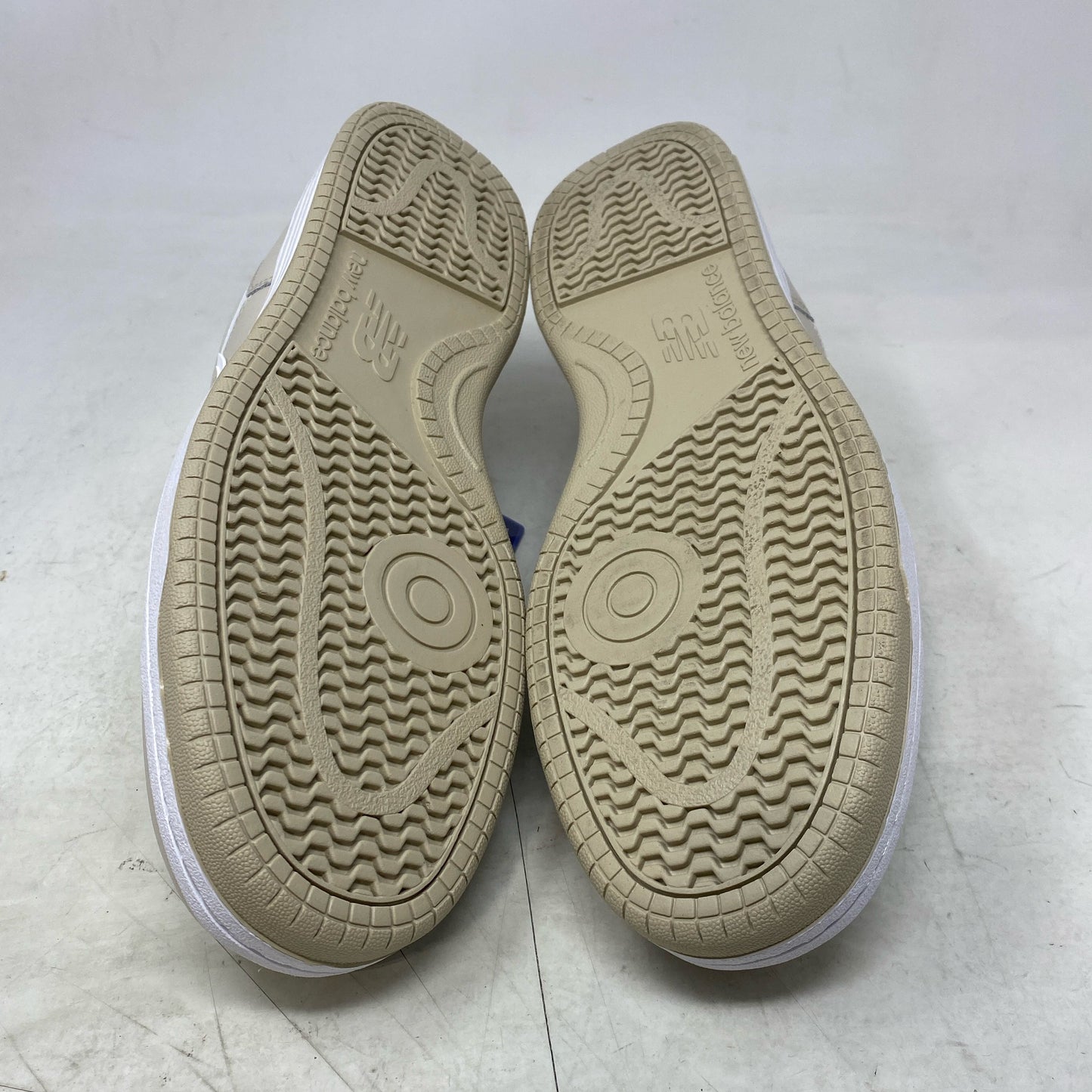 Bottom-UNT7402280LD