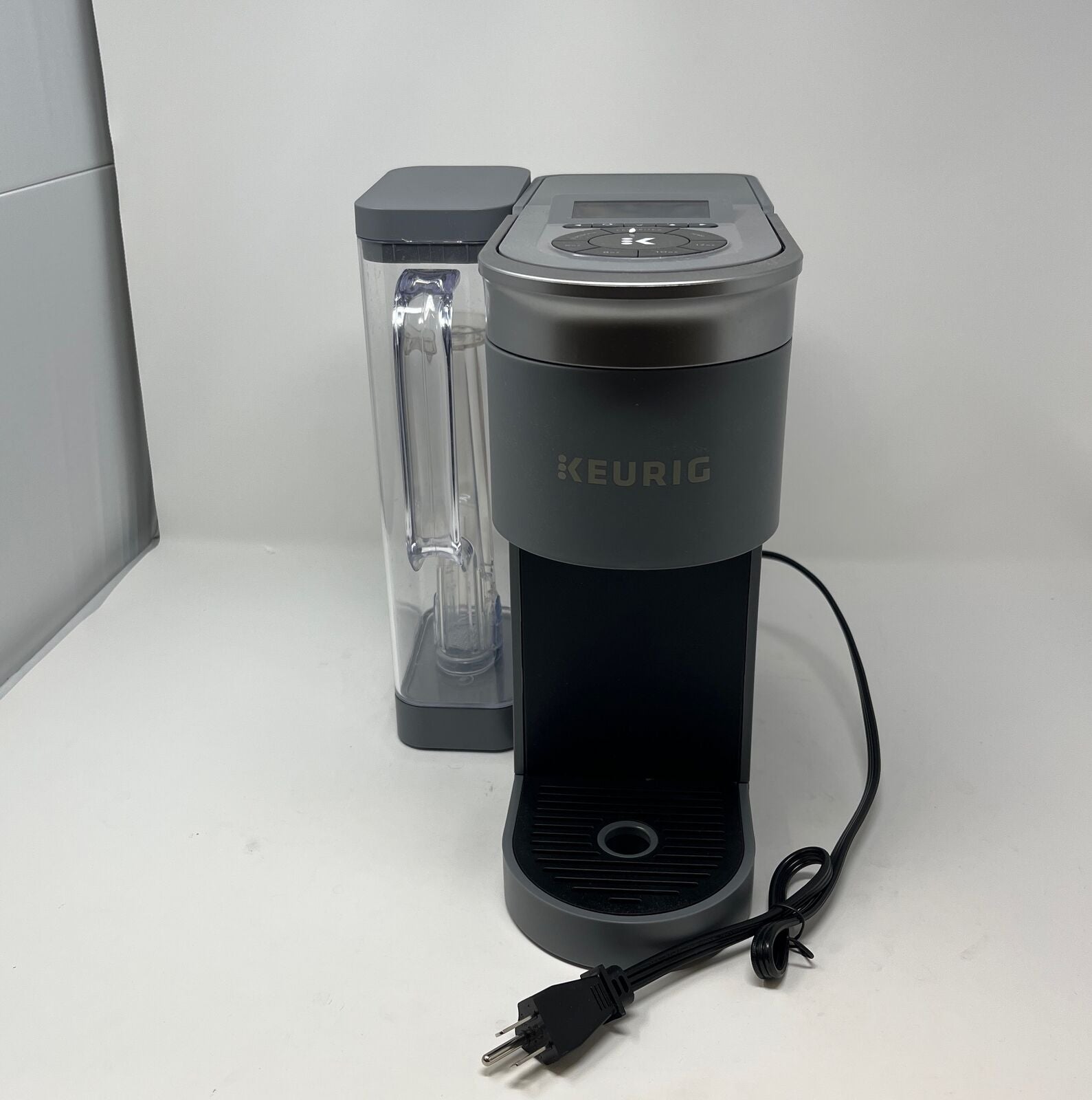 Keurig K-Supreme Single Serve K-Cup Pod Coffee Maker | 4 Brew Sz | Grey | Used