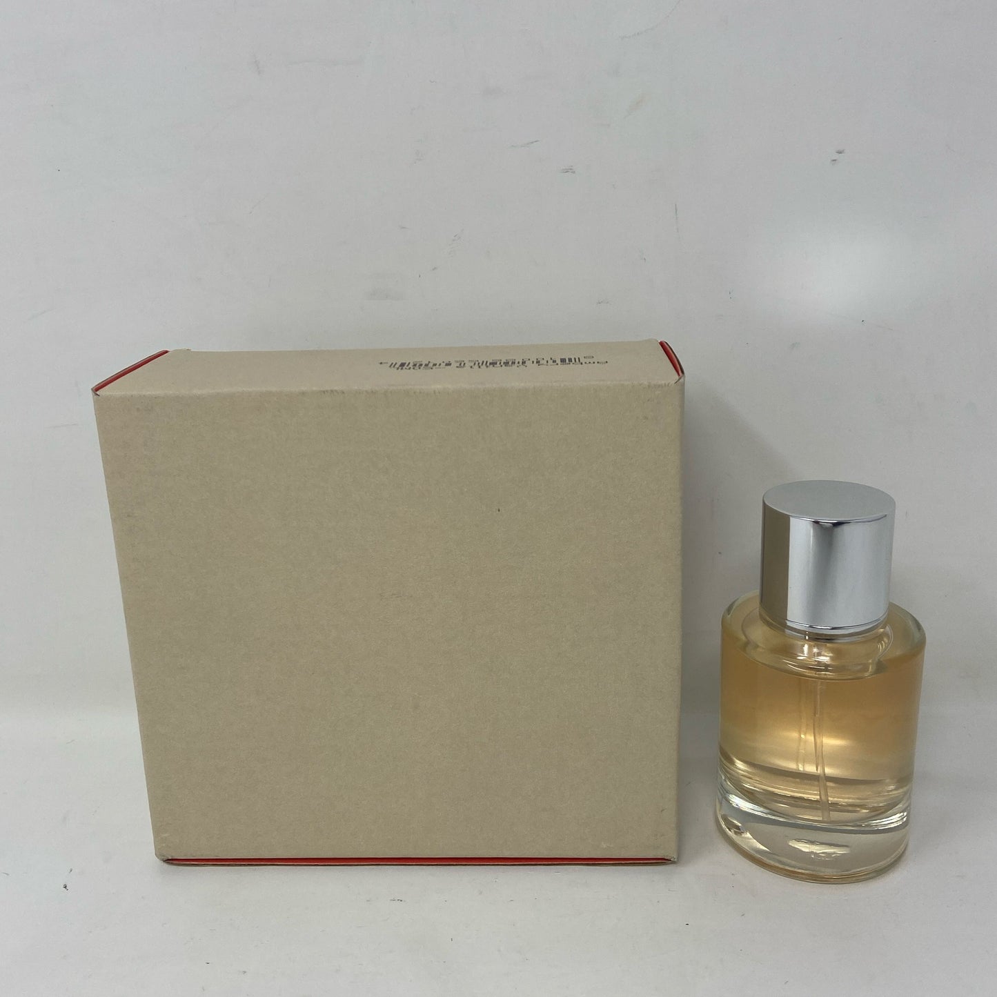 Back-UNT947185T3Q