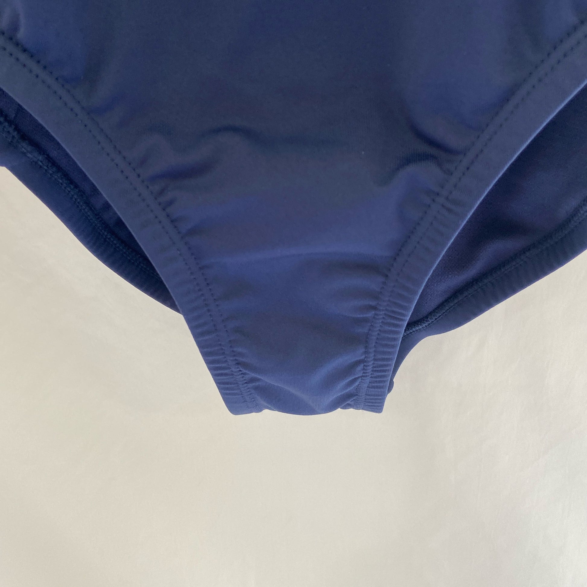 Bottom-UNT834887BXY