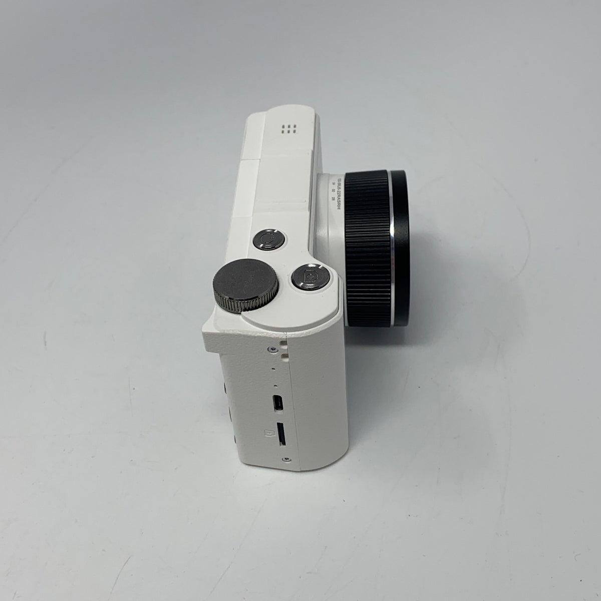Left-UNT995761VBY