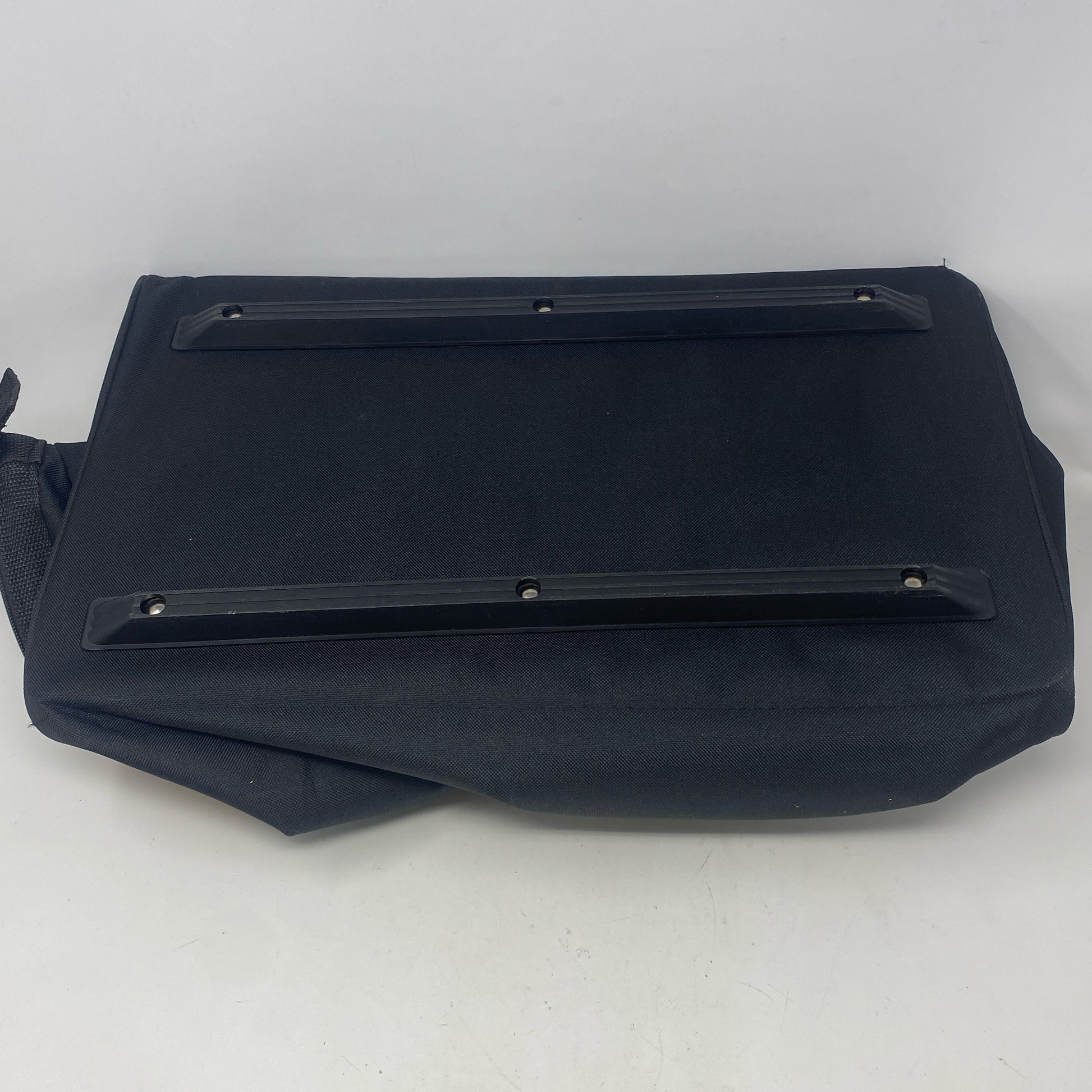 Bottom-UNT911963YOWA