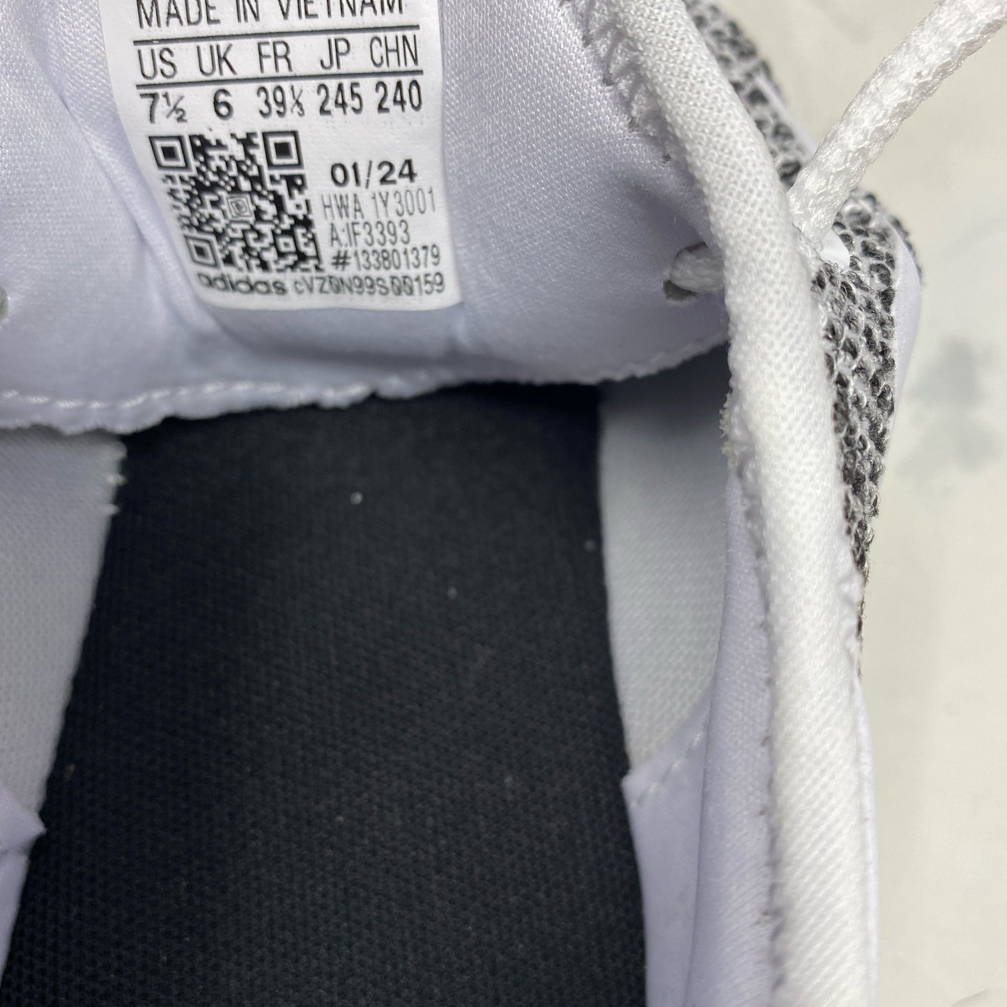Serial #/Tag-UNT760804K2Y