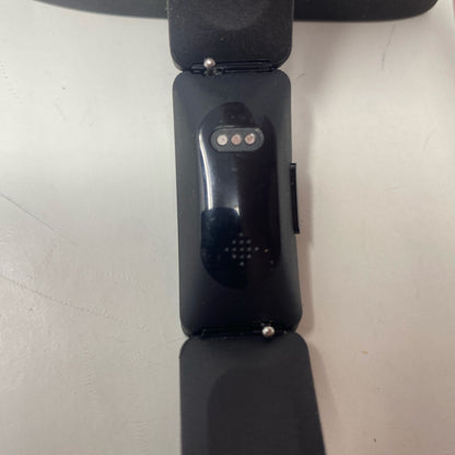 Serial #/Tag-UNT612571DJD