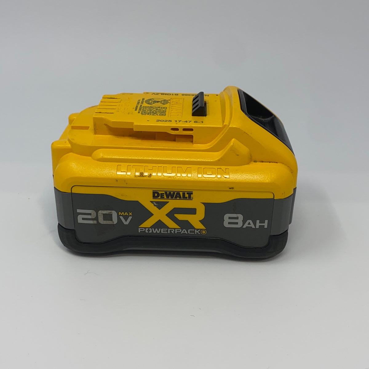 Front-UNT595095LWJ