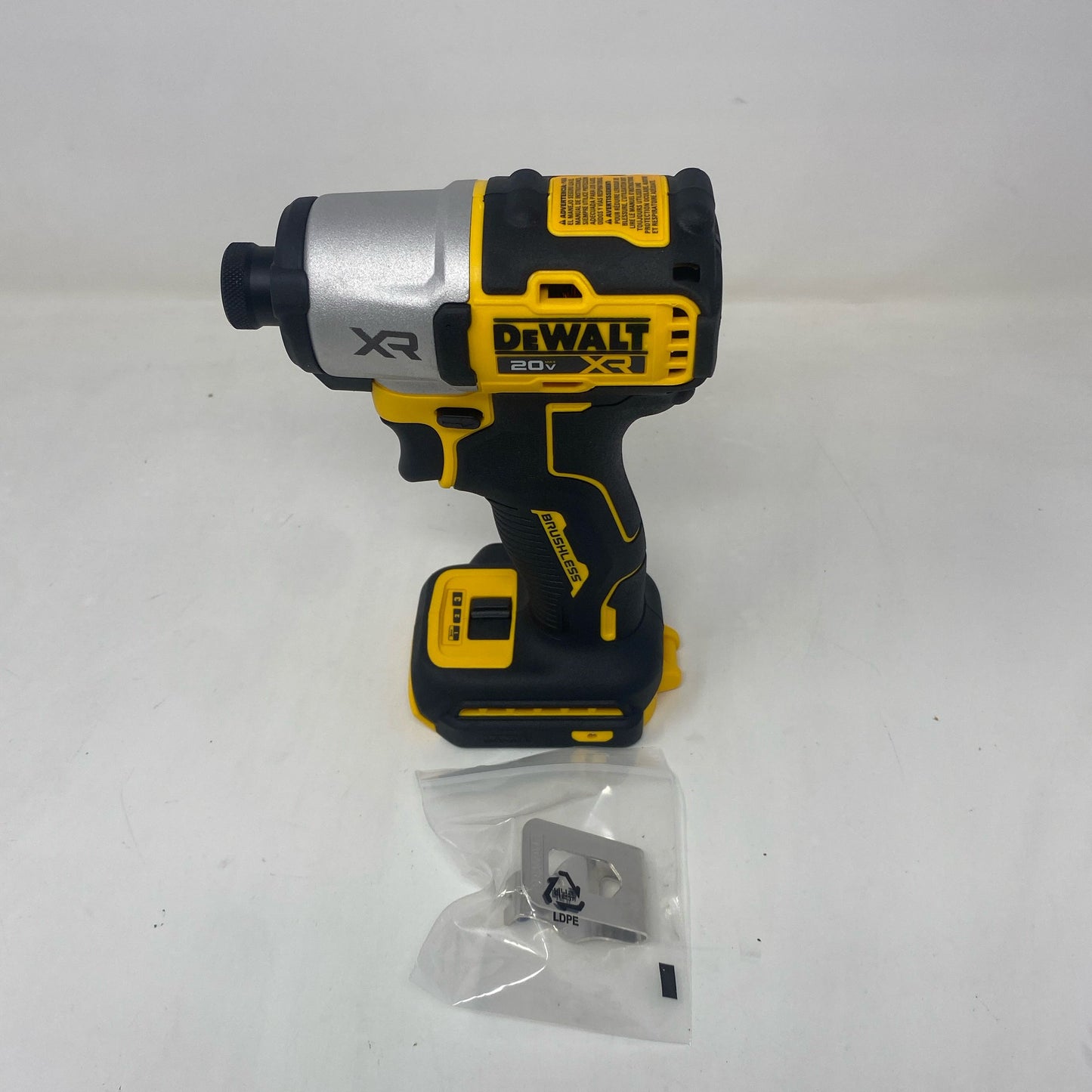 Front-UNT6846405IB