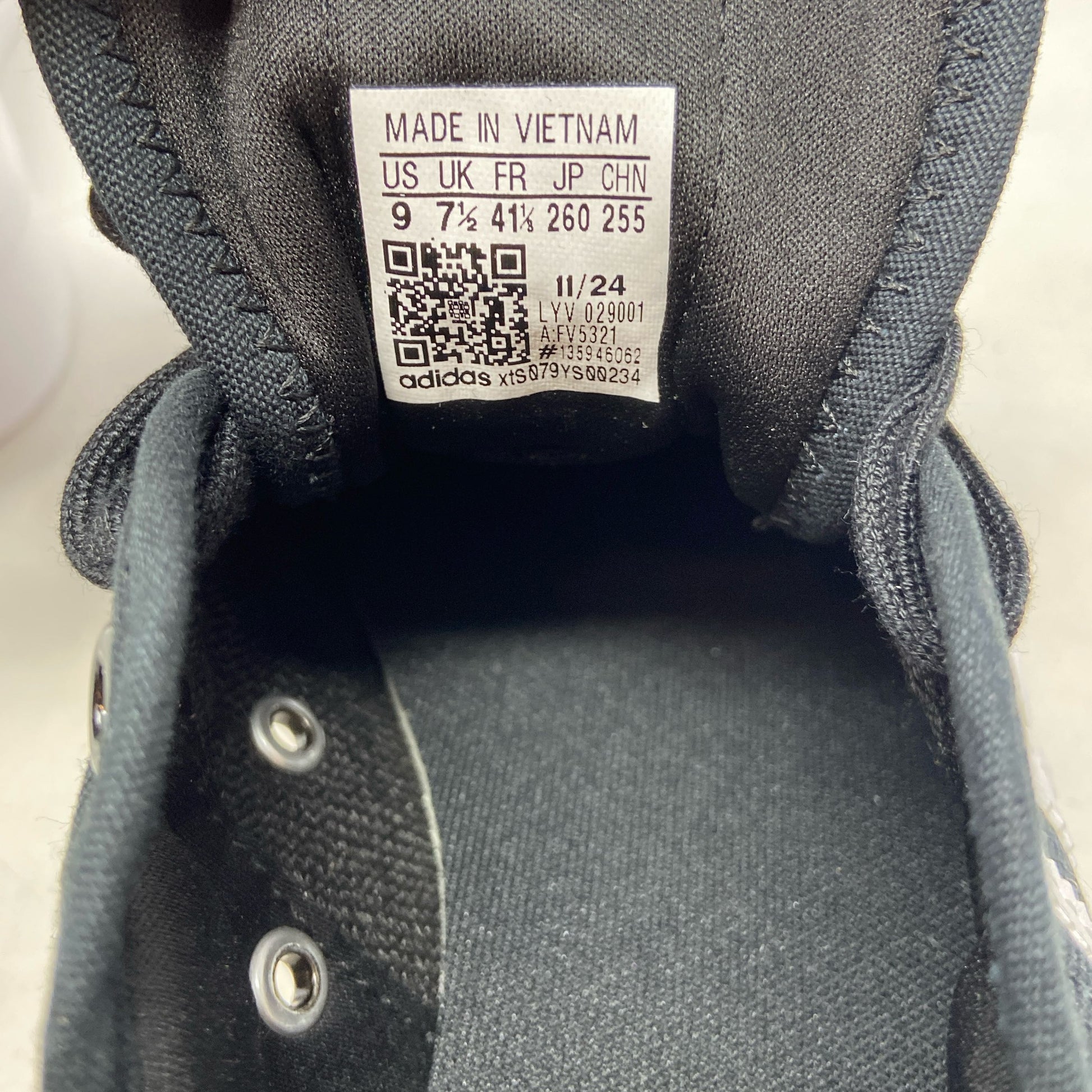 Serial #/Tag-UNT111088UXH