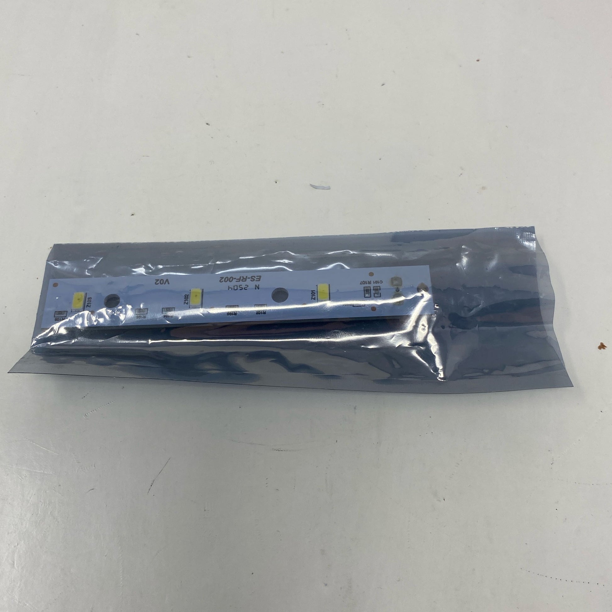 Front-UNT613352AYI