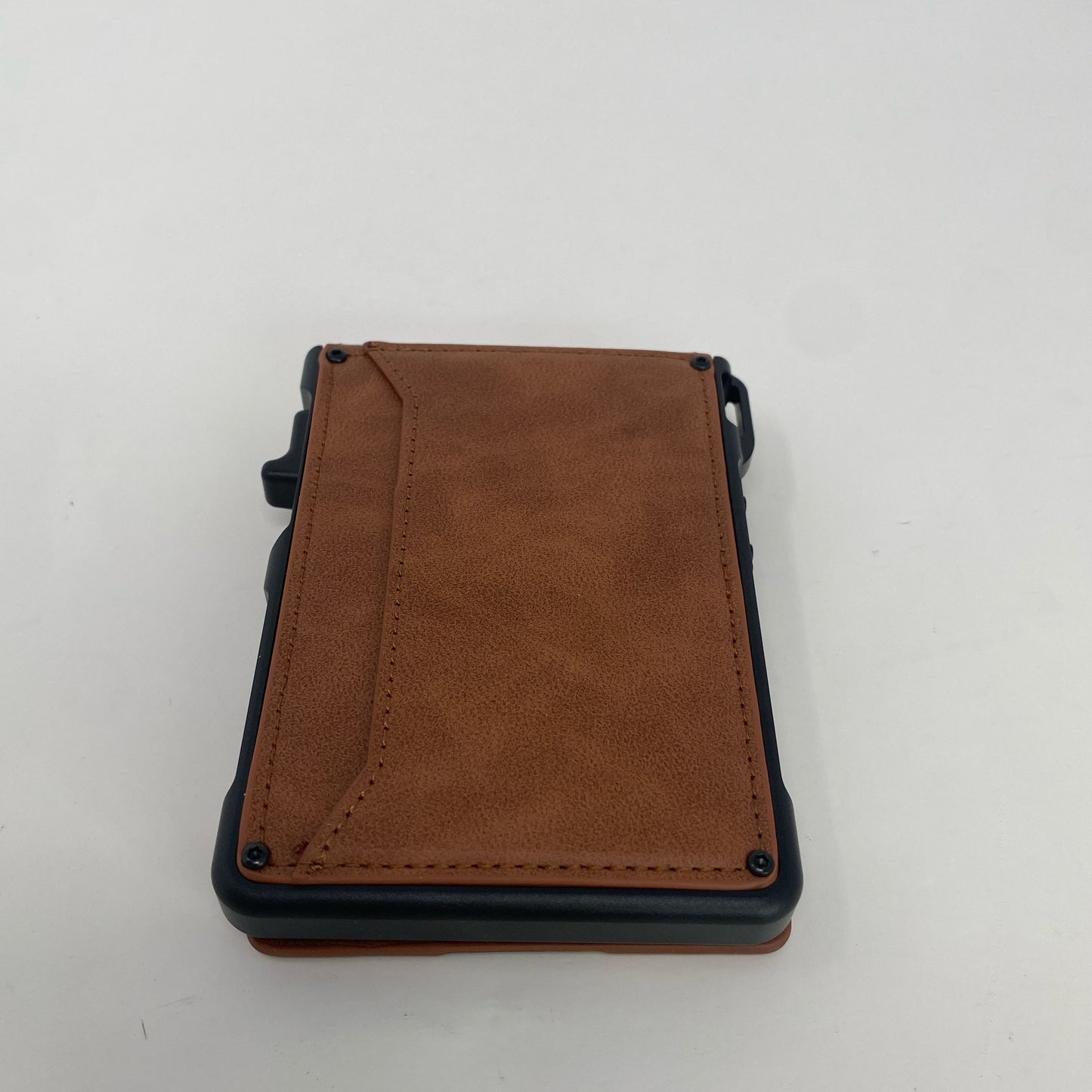 Back-UNT704660GI6
