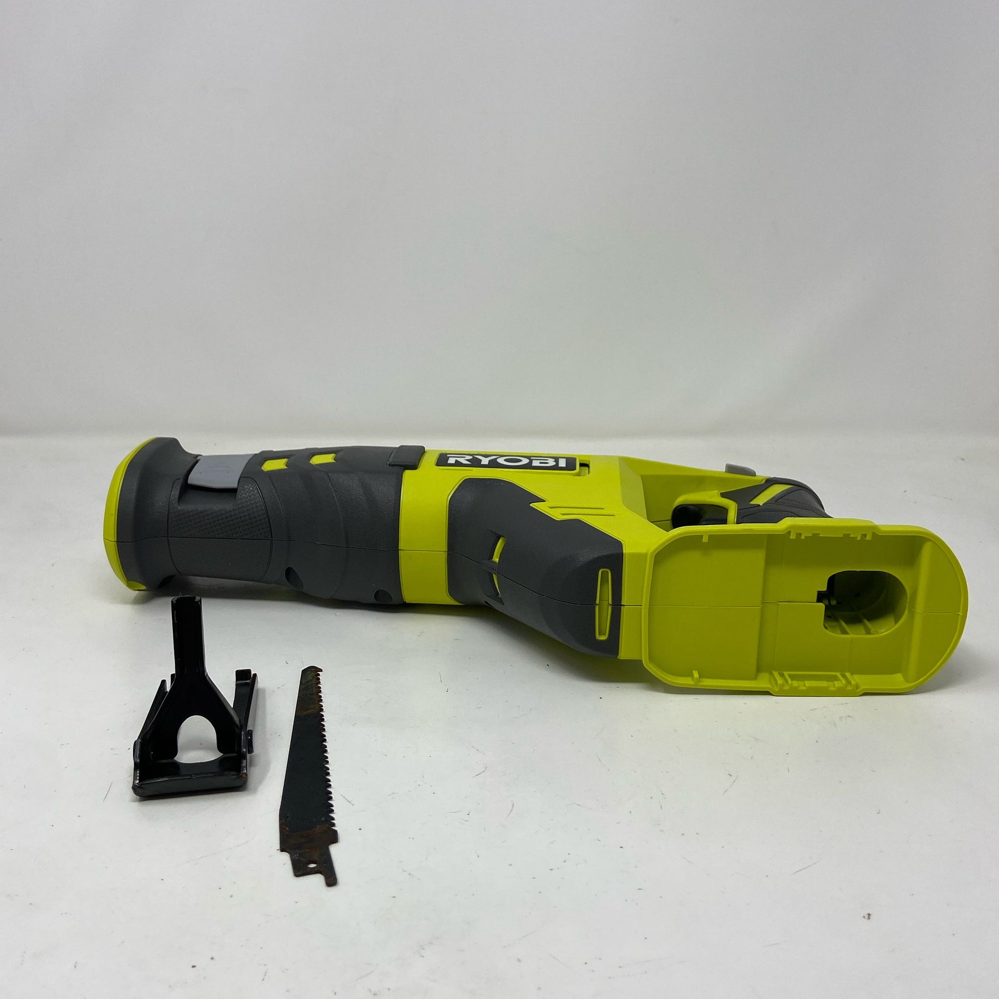 Bottom-UNT418886Y3V