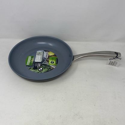 Right-UNT841143J3K