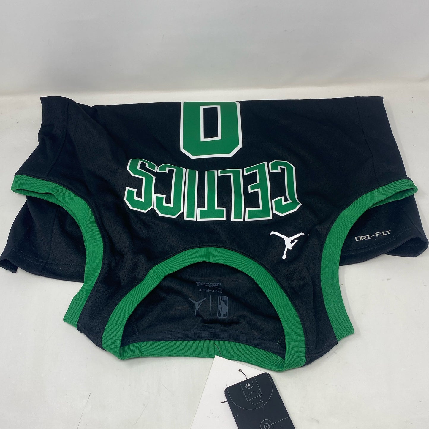 Back-UNT657939BHH