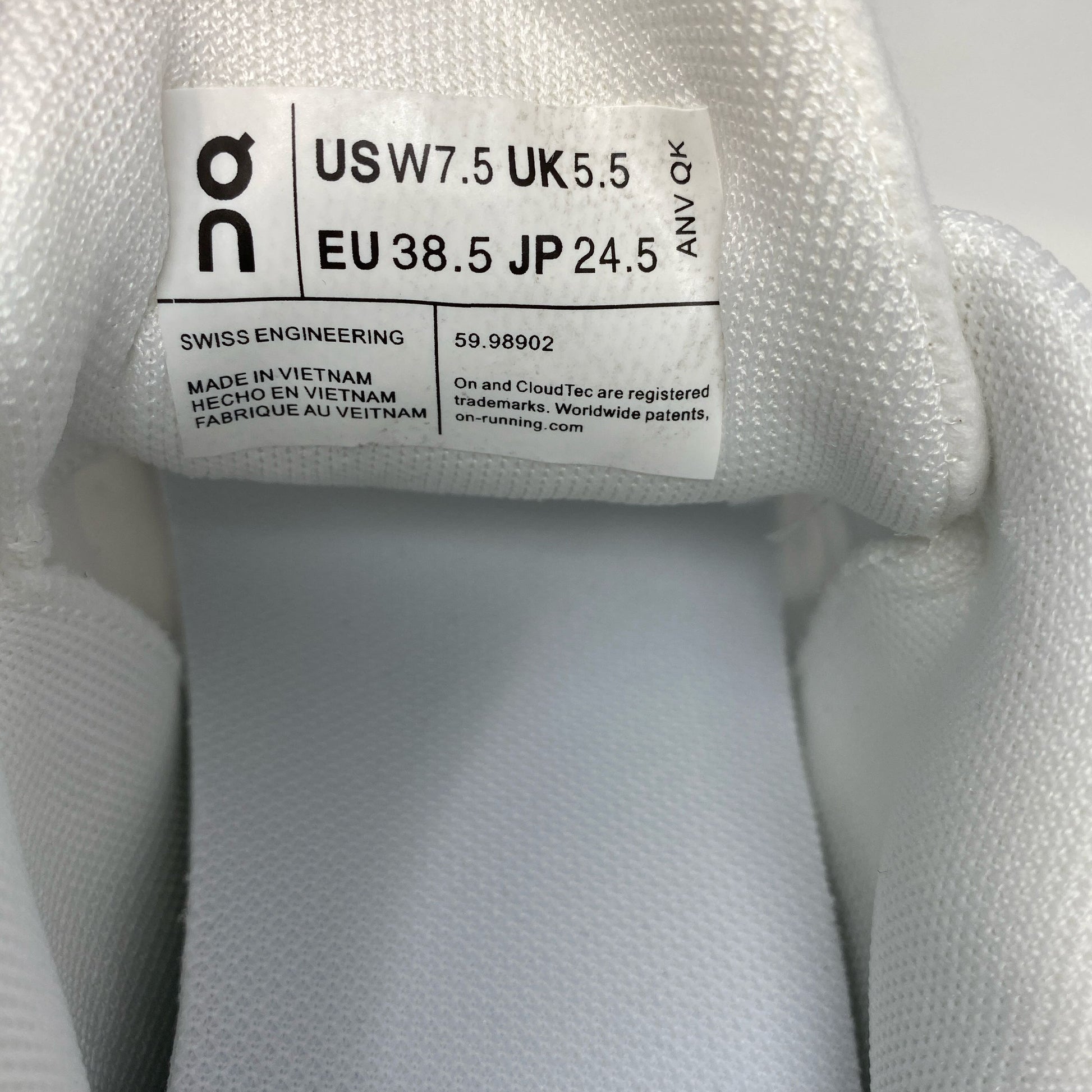 Serial #/Tag-UNT9336958BJ