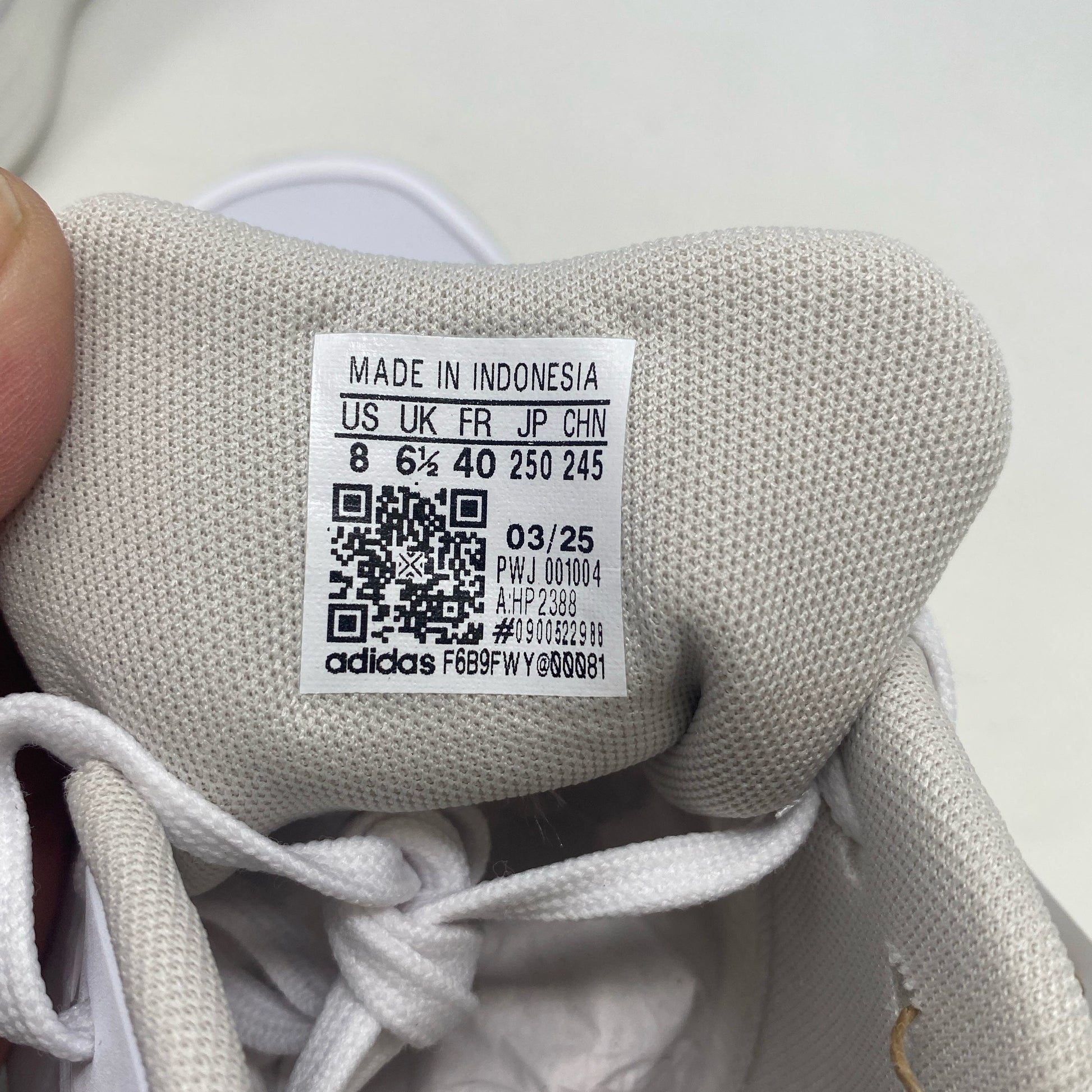 Serial #/Tag-UNT624568KWW