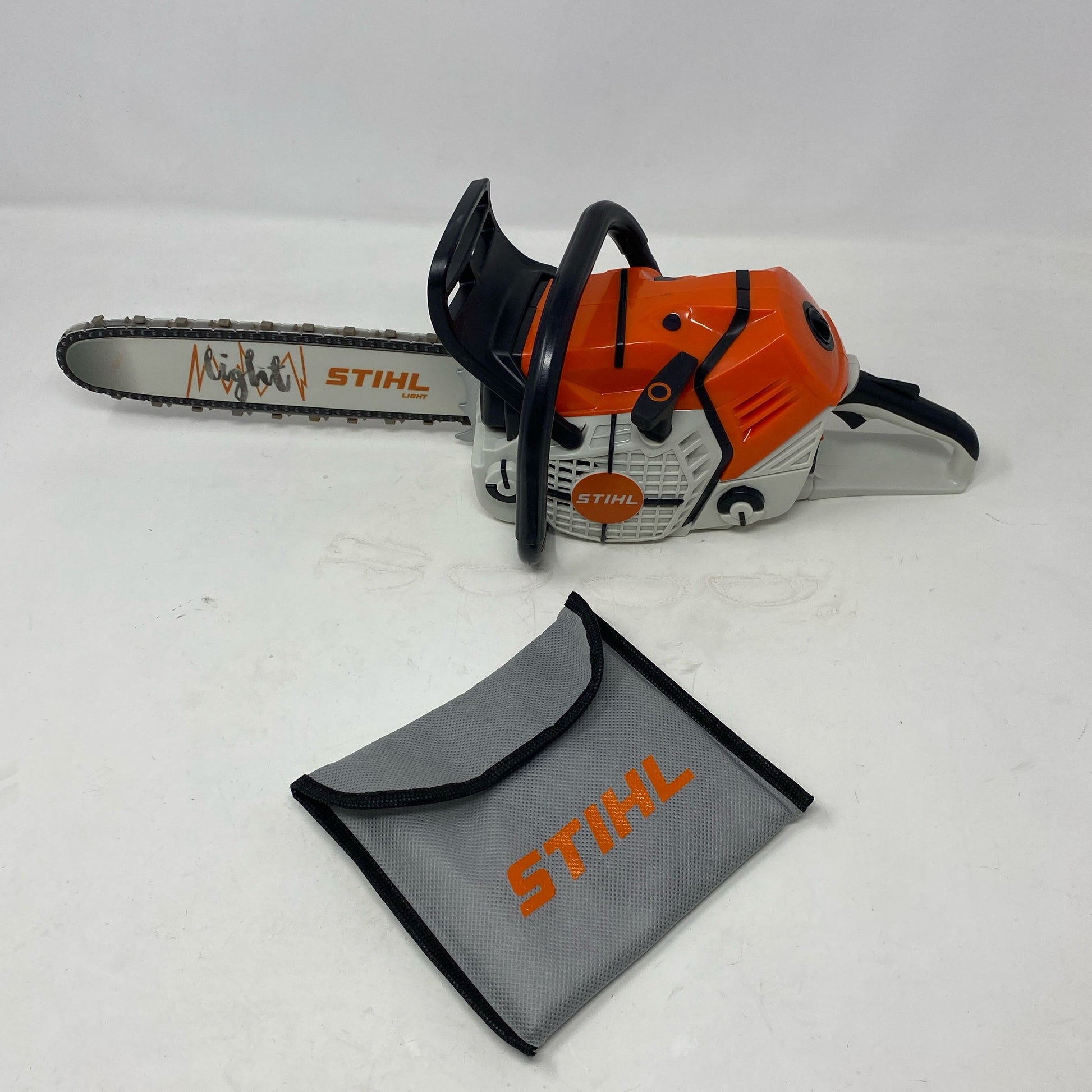 Front-UNT229438IR4