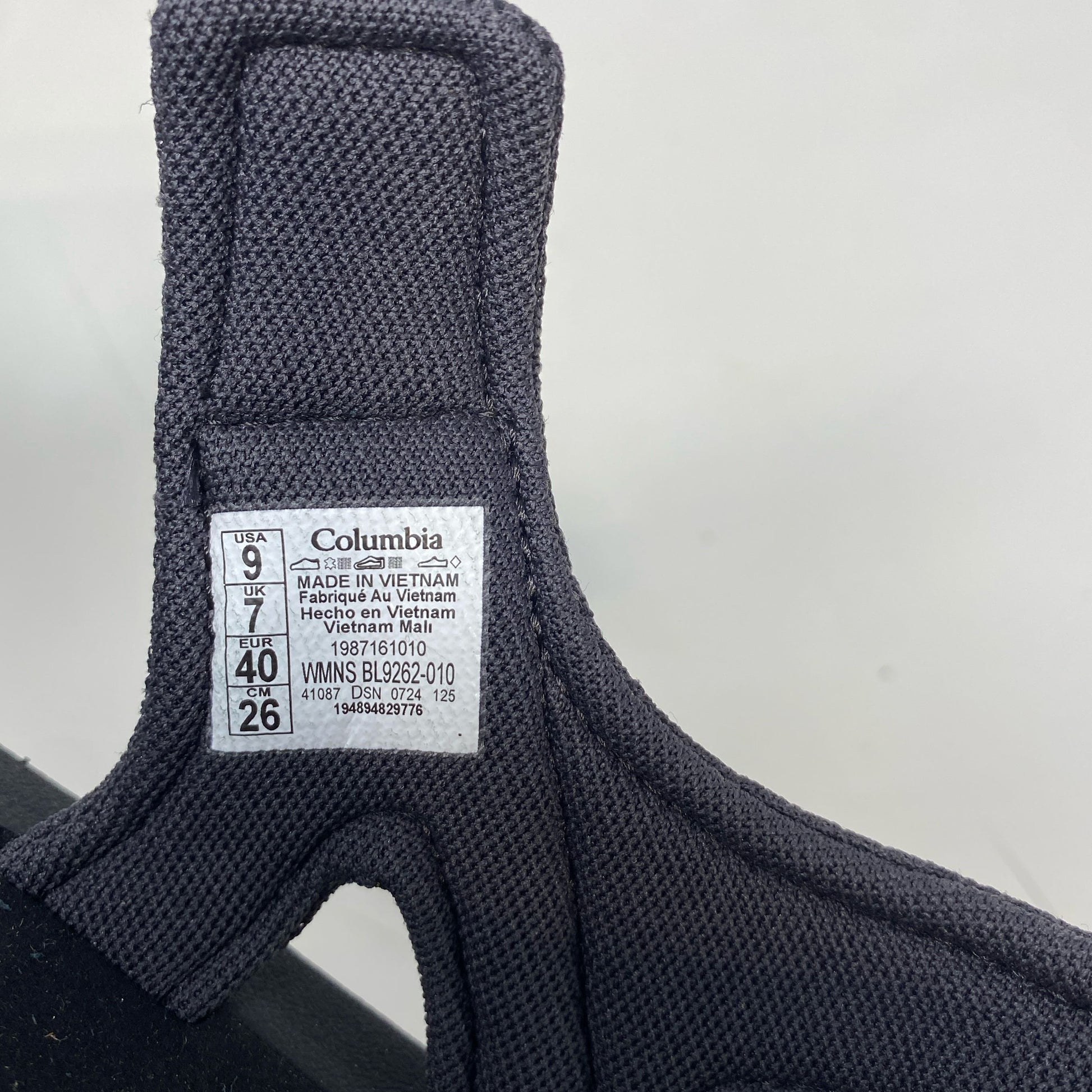 Serial #/Tag-UNT996698RNV