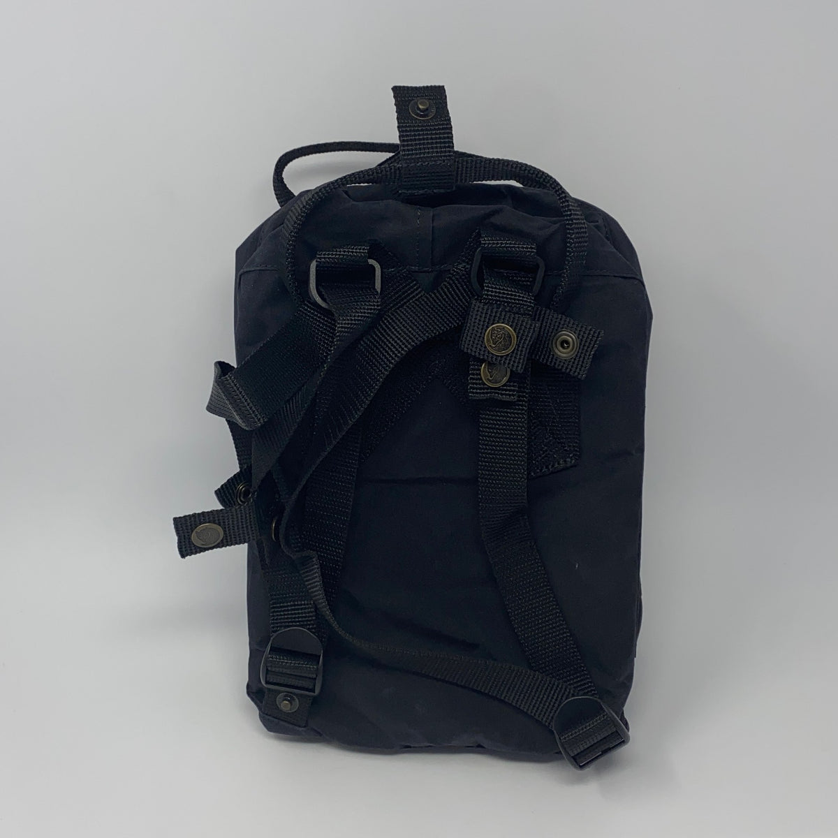 Back-LPNNG69FV2BMC