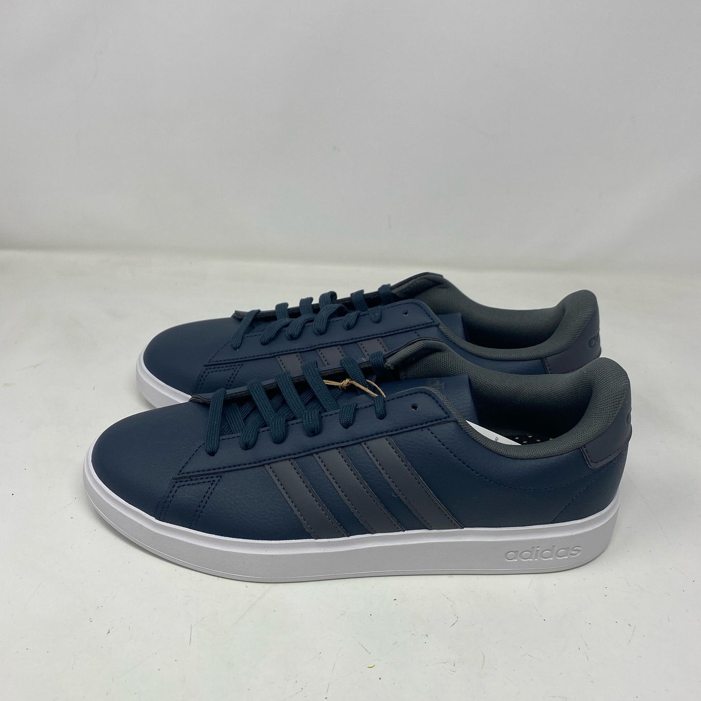 Back-UNT028678IXU