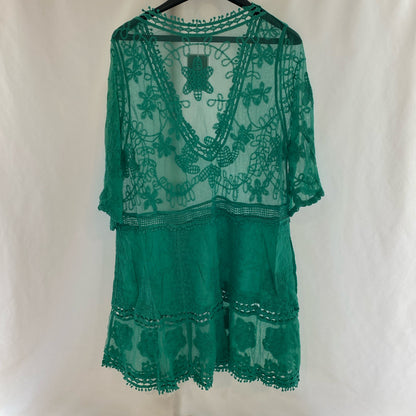 Back-UNT183352137
