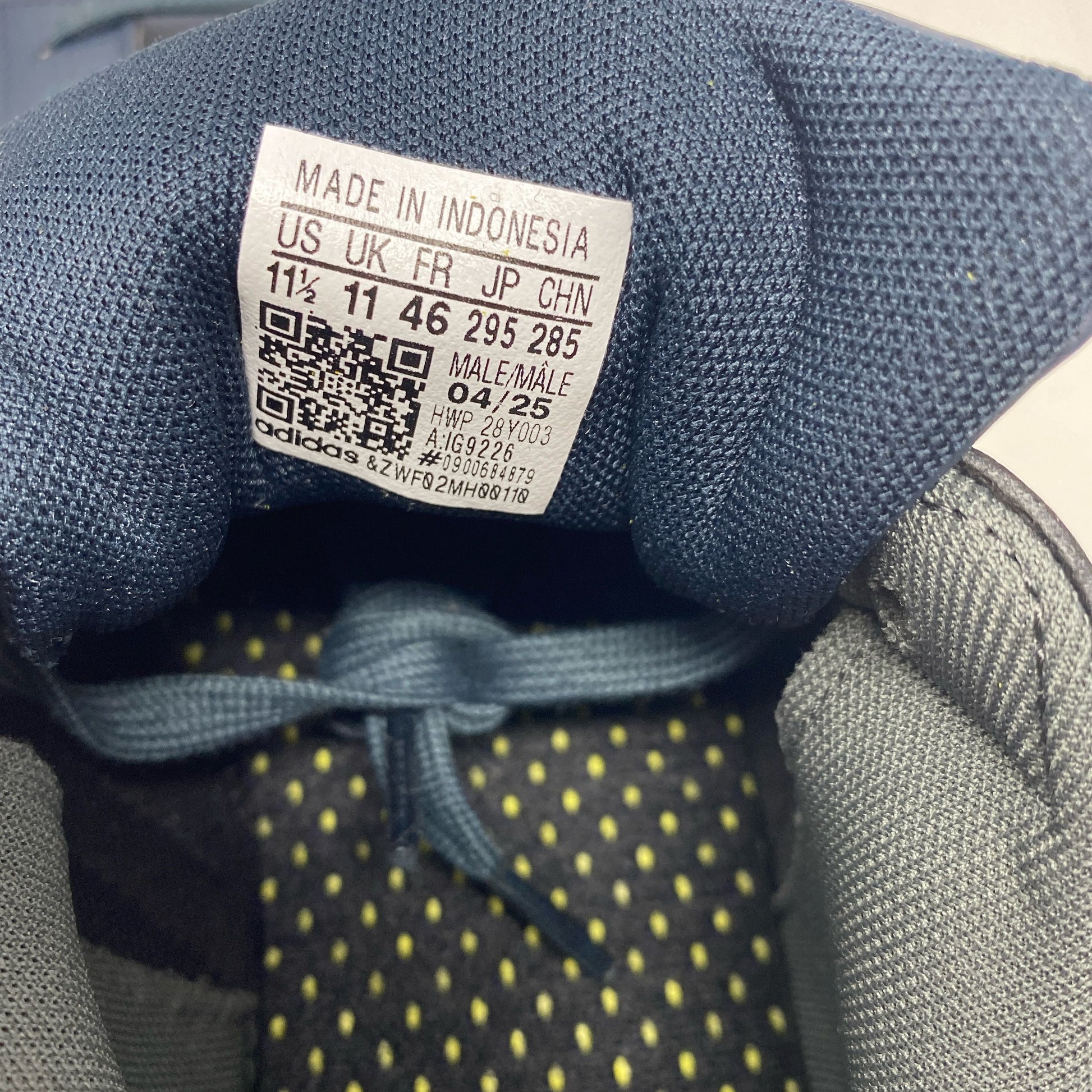 Serial #/Tag-UNT028678IXU