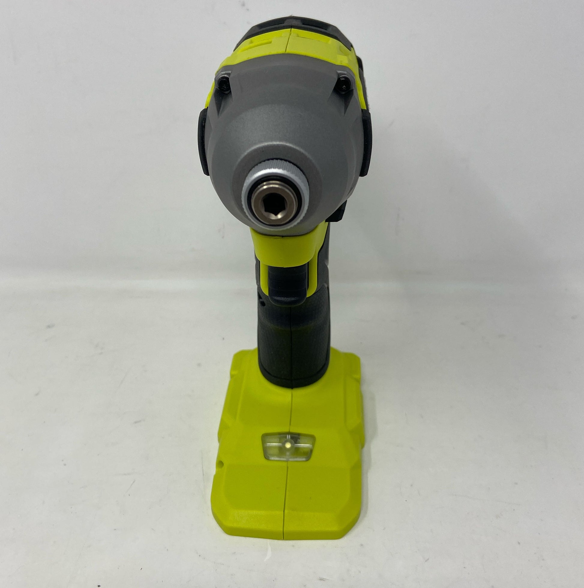 Right-LPNRRIZ9695255