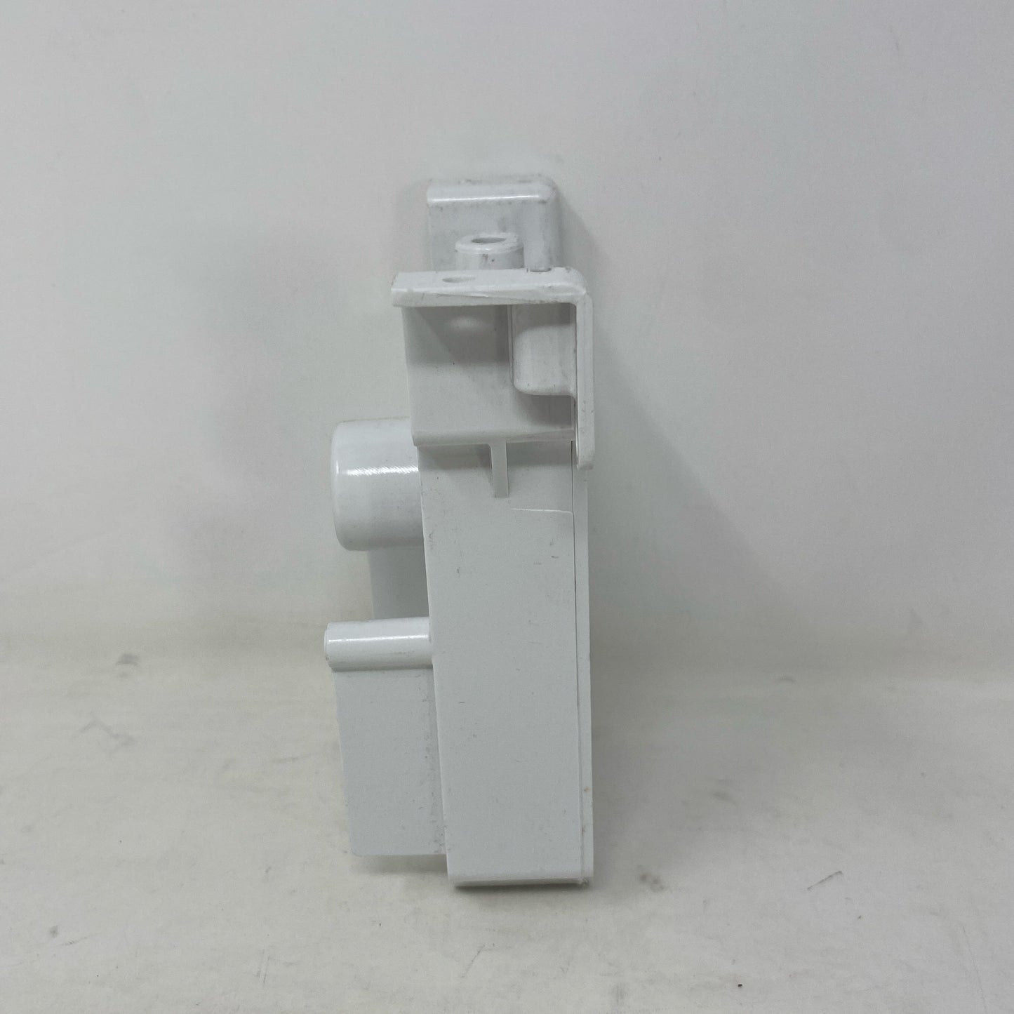 Left-UNT949987YYQ