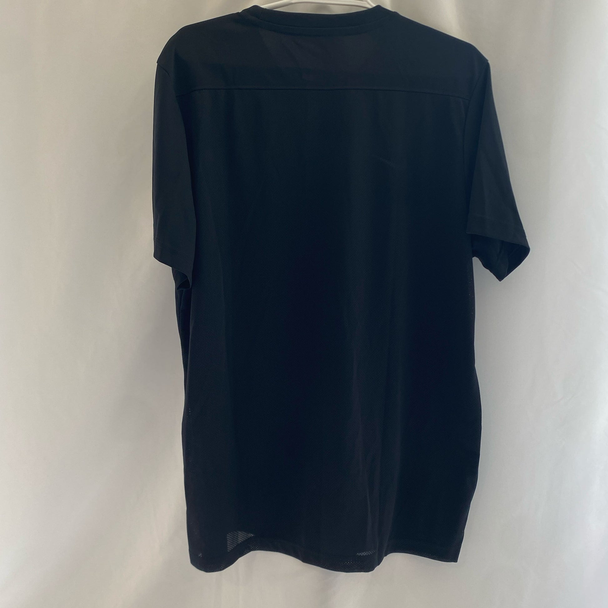 Back-LPNPMGQ5879903