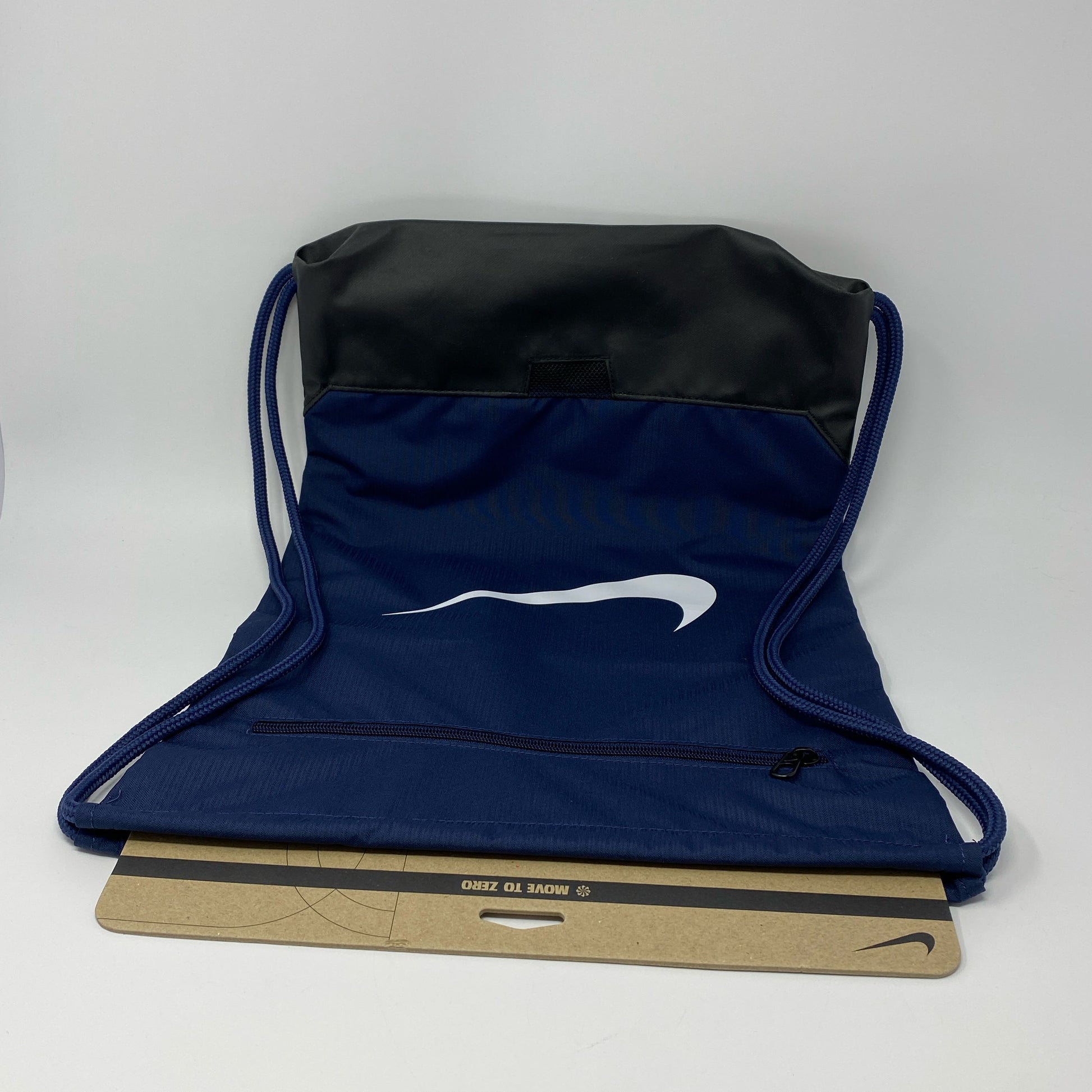 Back-UNT763191RU7E