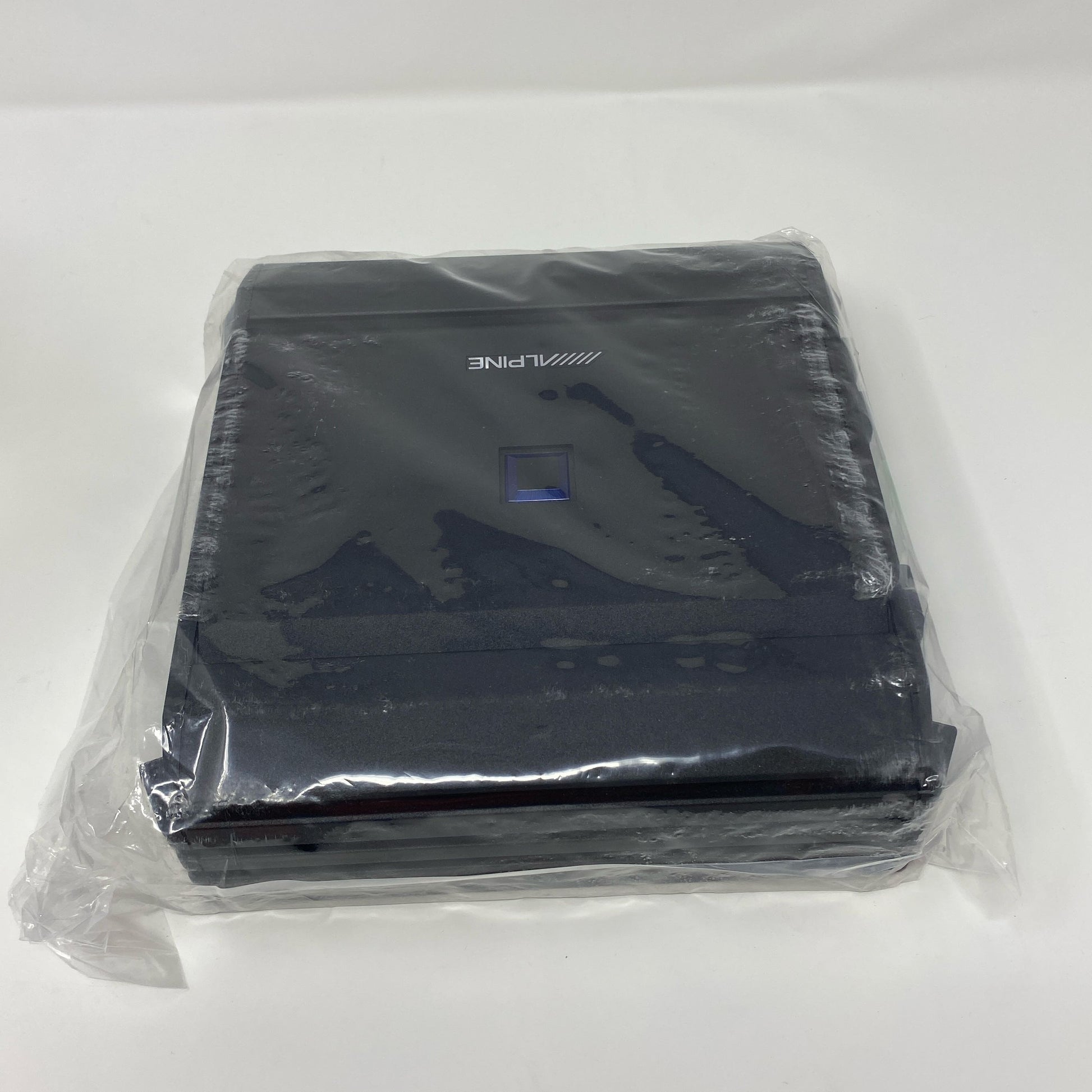Back-UNT035247Q3K
