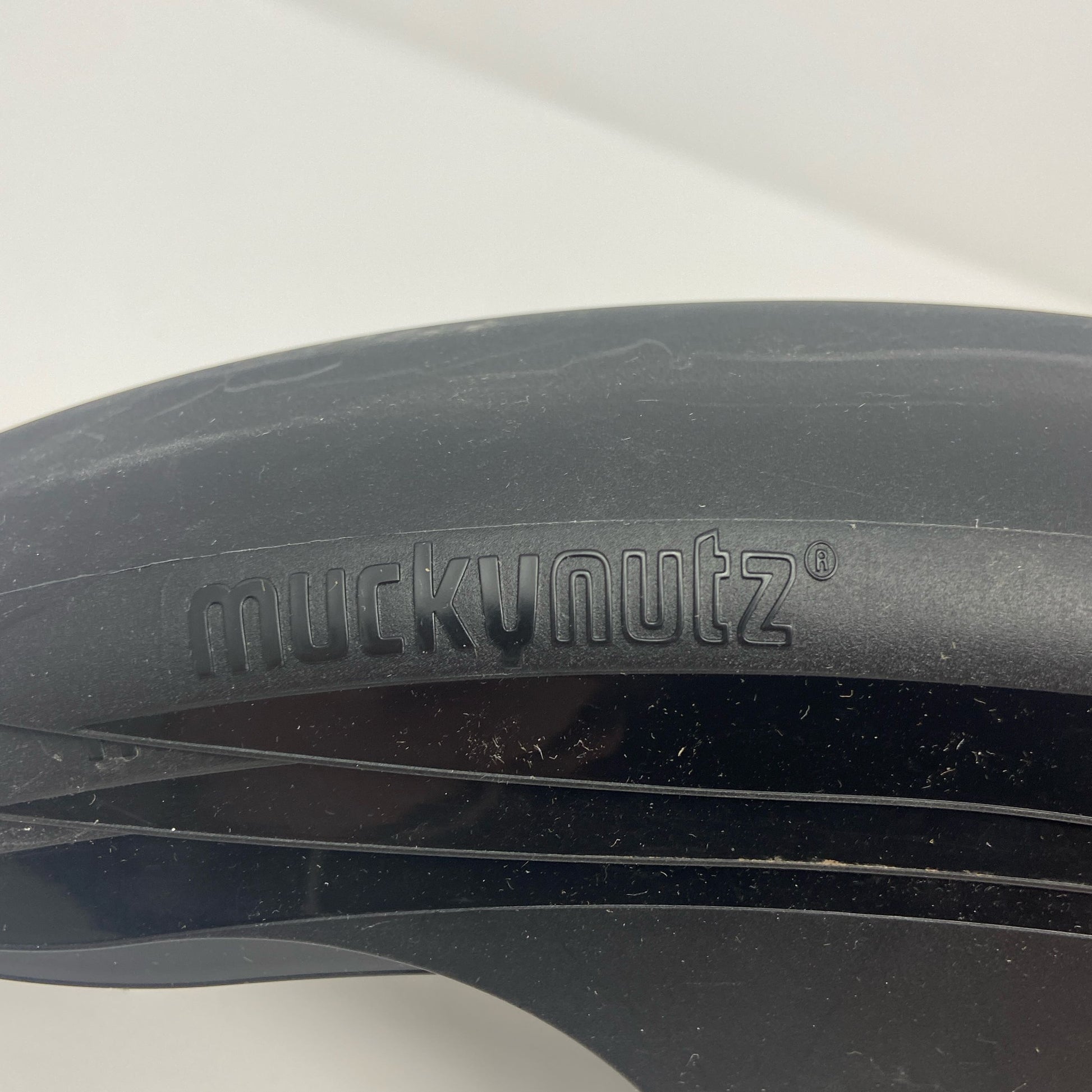 Serial #/Tag-UNT599825T0V