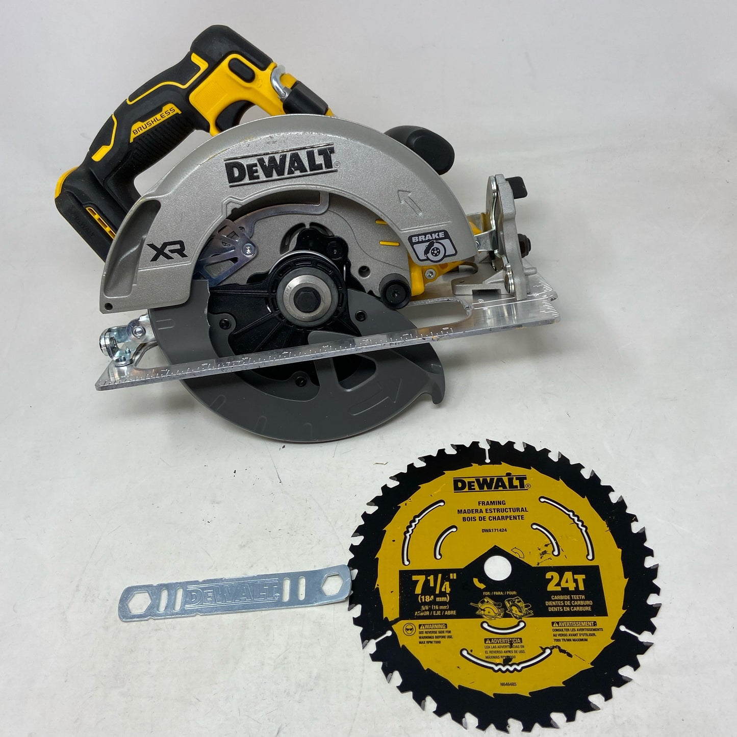 Front-UNT884148TR0M