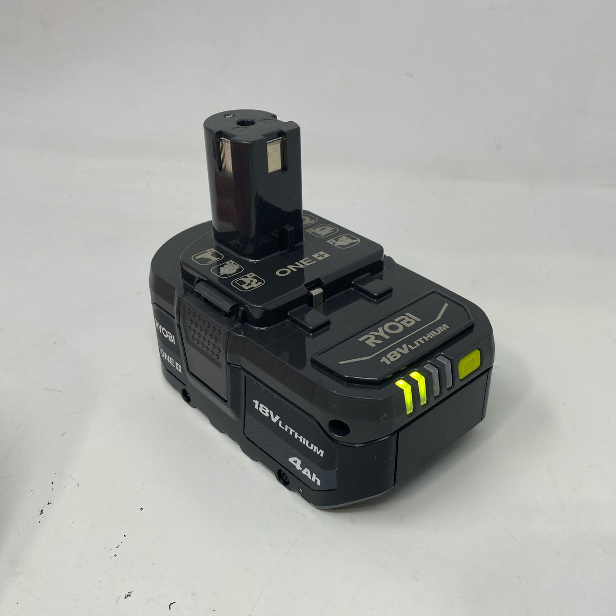Front-UNT685587UA0