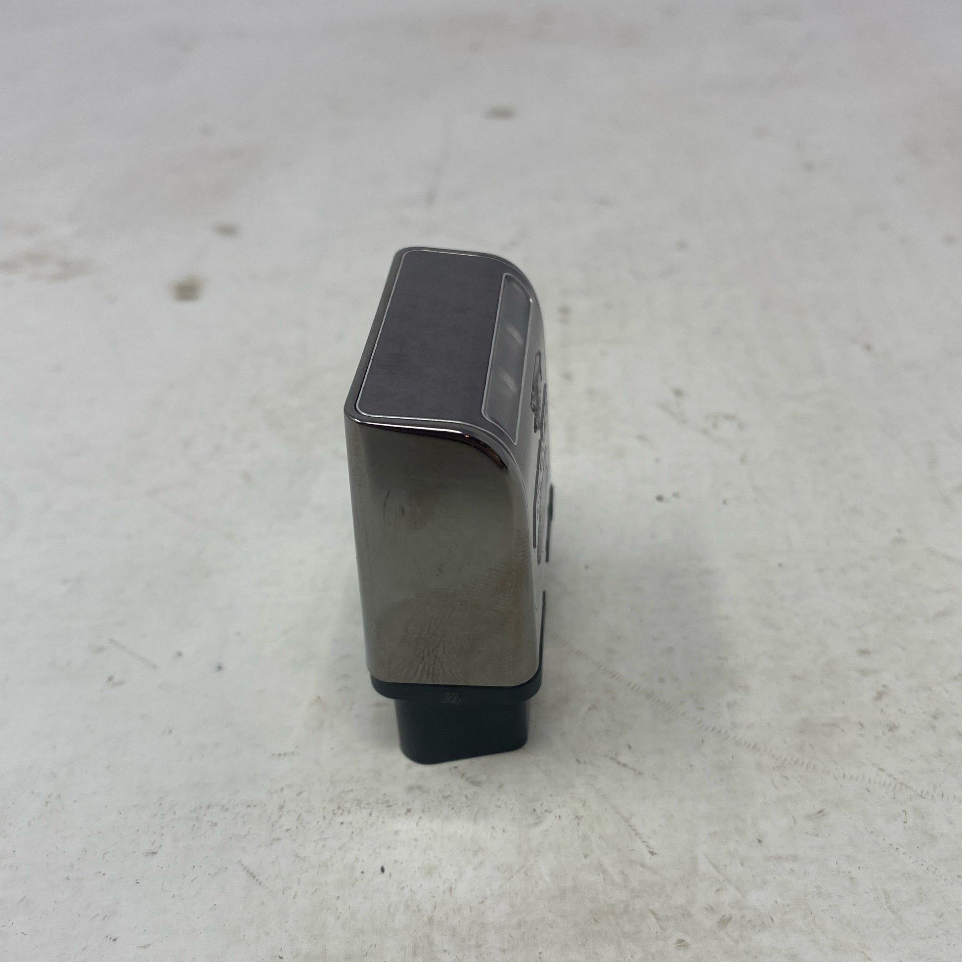 Right-UNT885944949