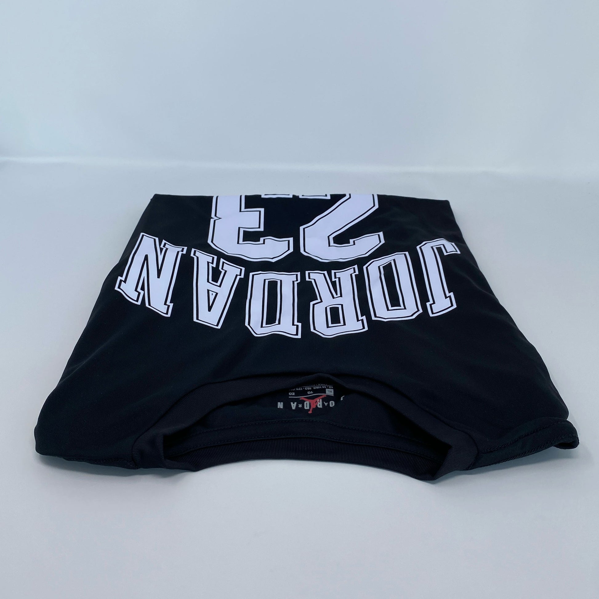 Back-LPNND6YZ6J1DX