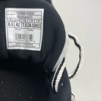 Serial #/Tag-UNT807785RBO