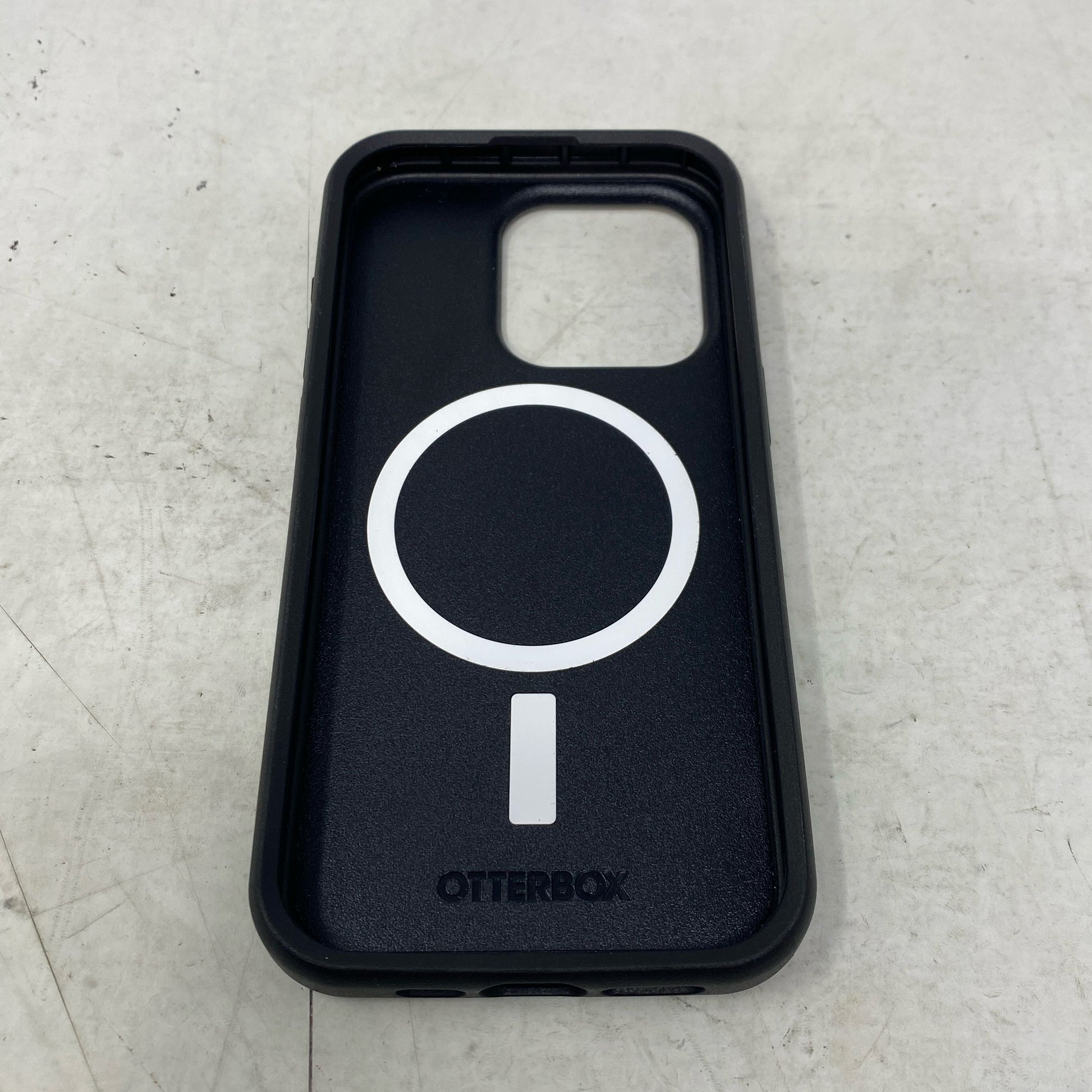 Back-UNT414380W3I