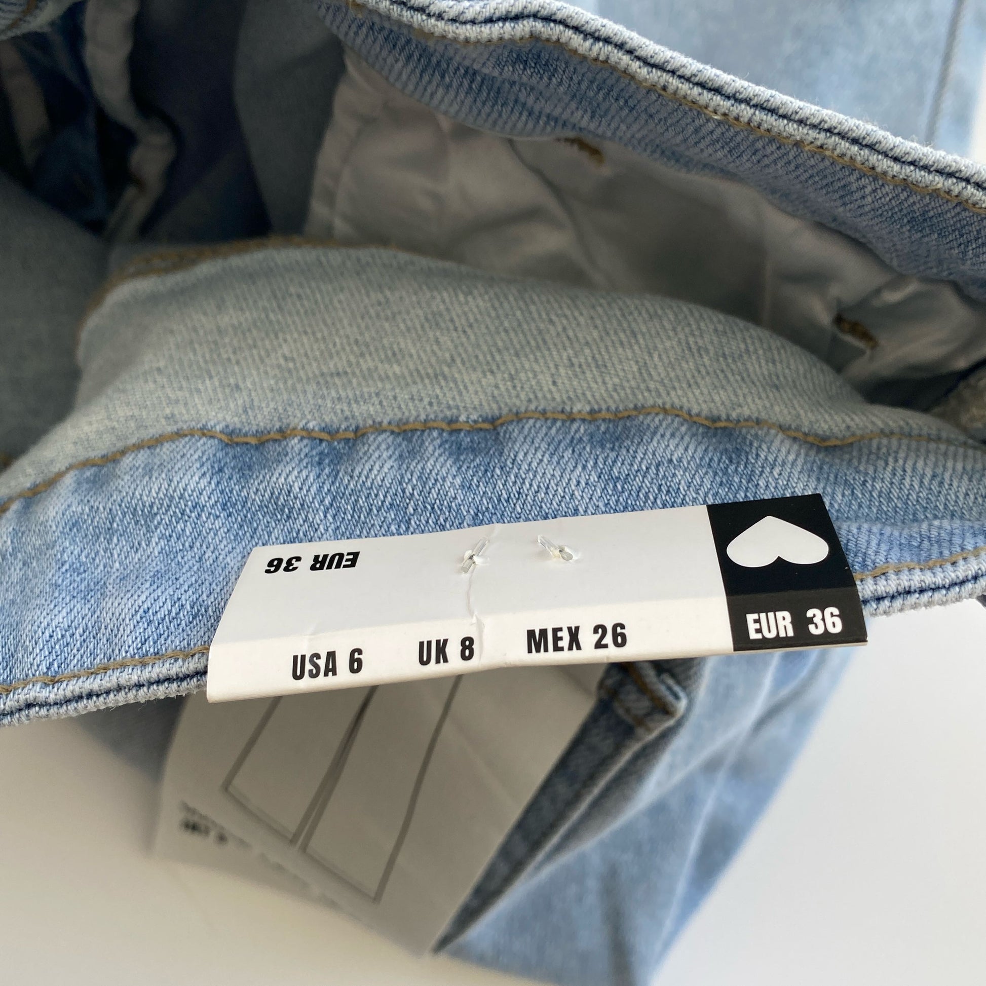 Serial #/Tag-UNT7865176I9