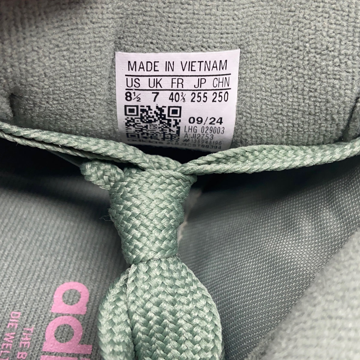 Serial #/Tag-UNT8715847YL