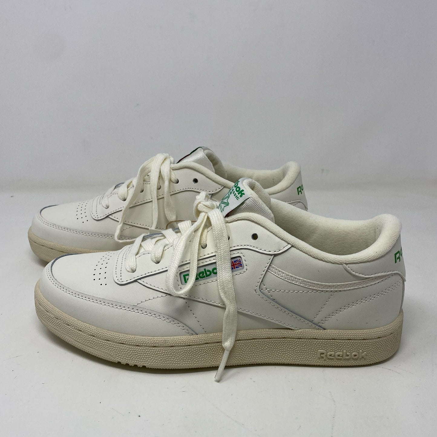 Back-UNT006761Q7U