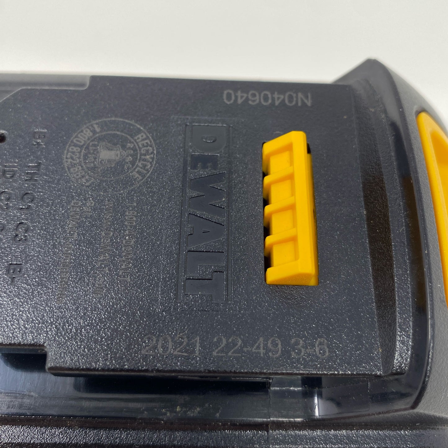 Serial #/Tag-LPNND64ZX64HD