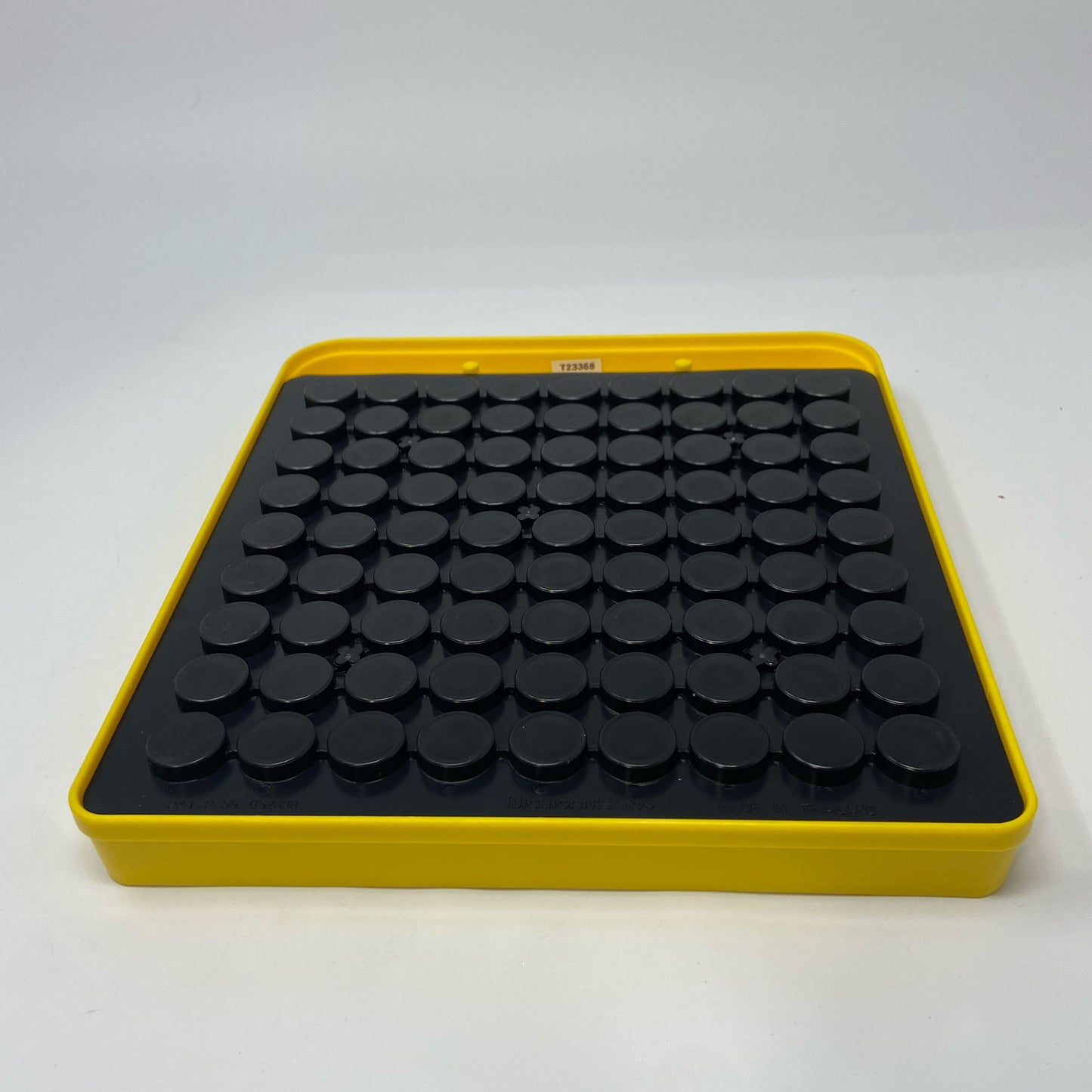 Back-UNT745201JOW