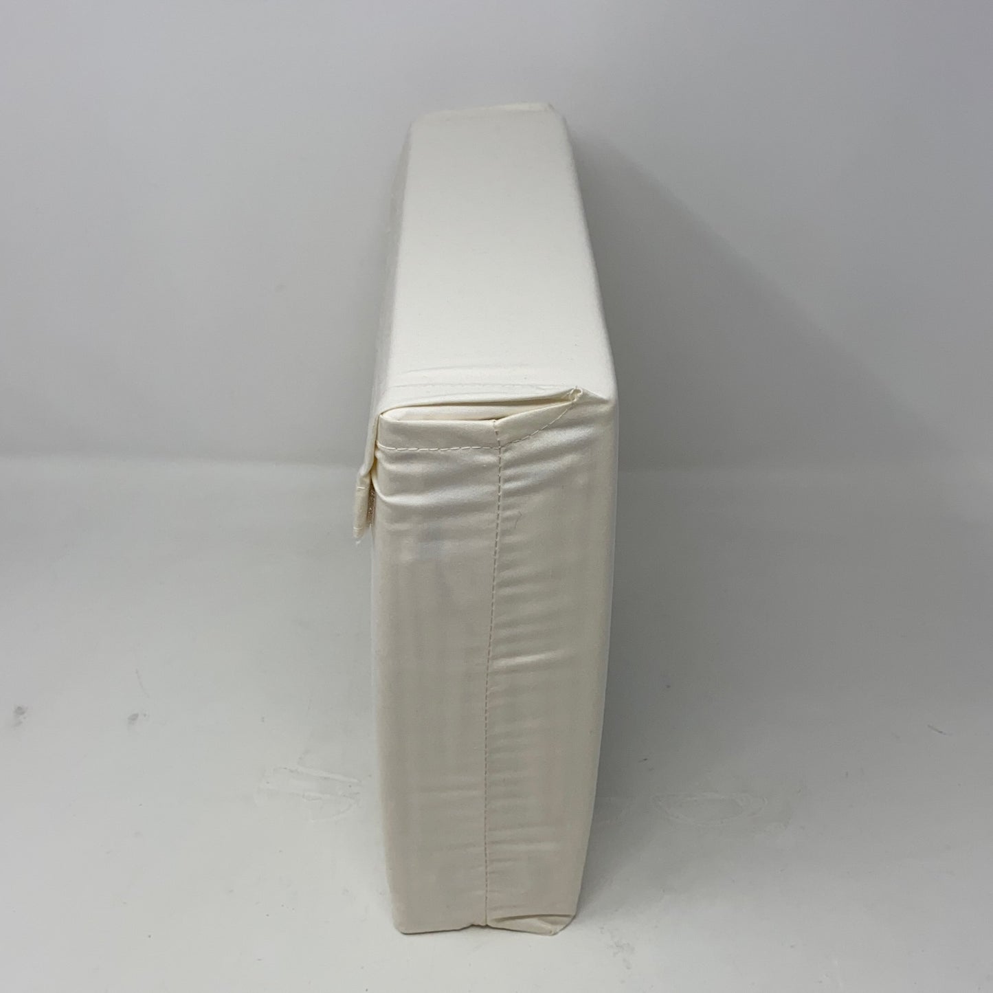 Left-UNT3787230QT