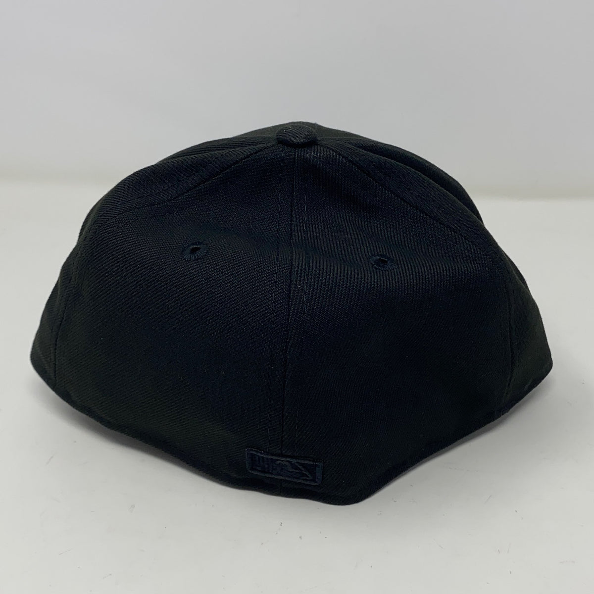 Back-UNT603083AE5