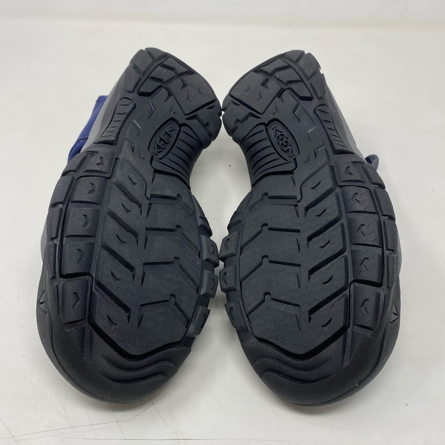 Bottom-UNT225854ZO1